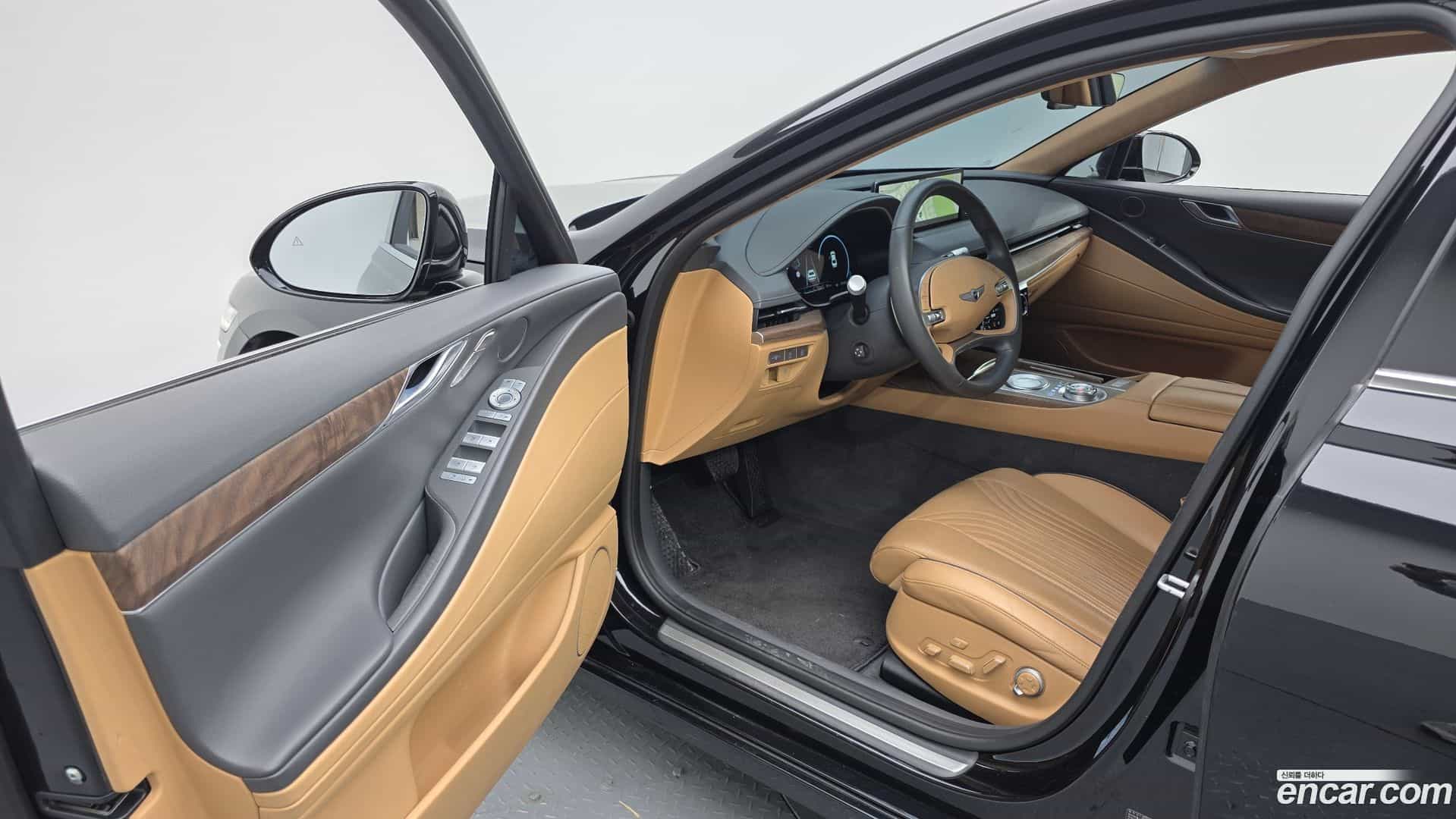 G80 Genesis 2022.0-INNER-010