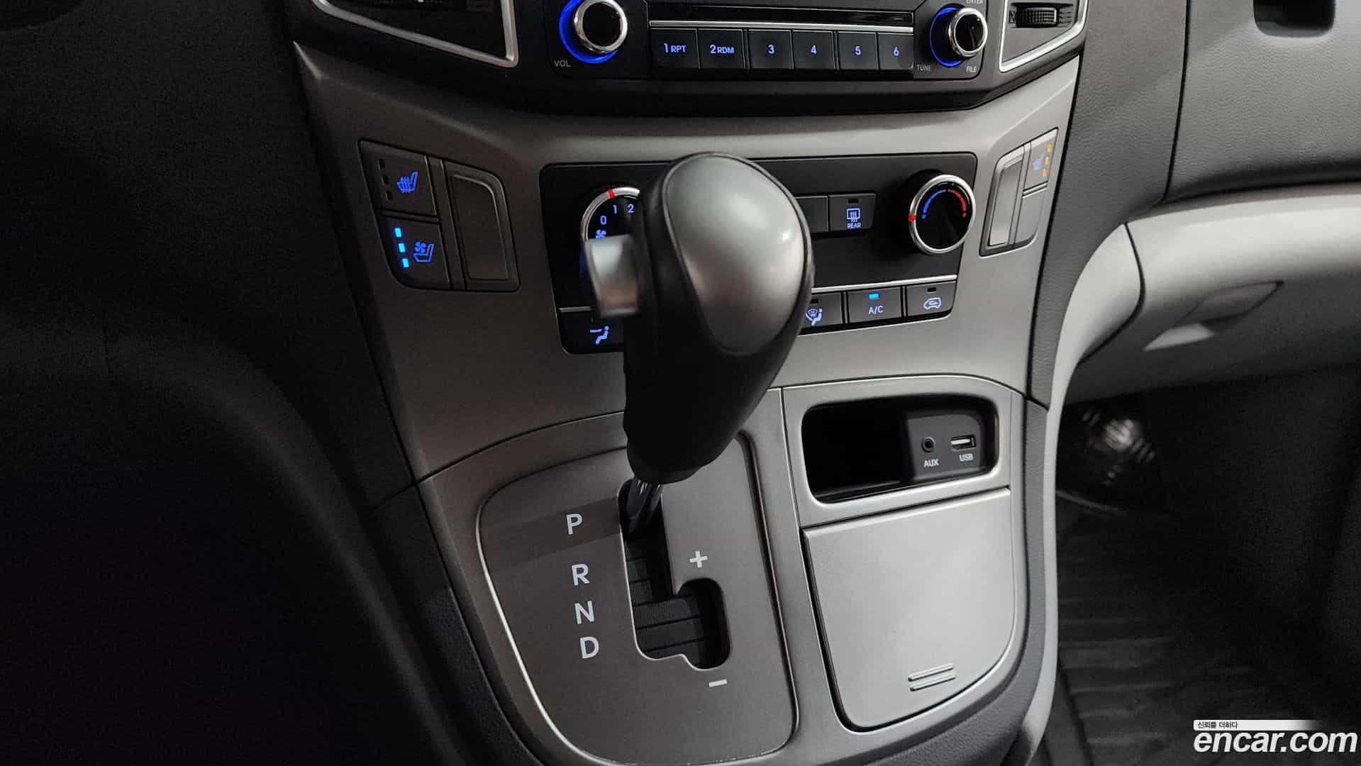 Starex Hyundai 2019.11-INNER-009