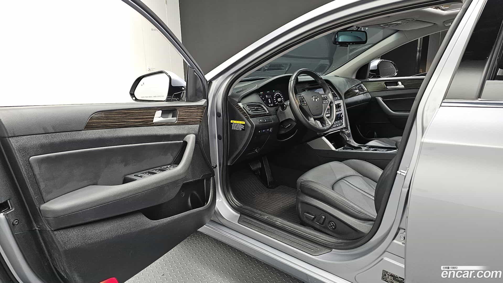 Sonata Hyundai 2016.0-INNER-010