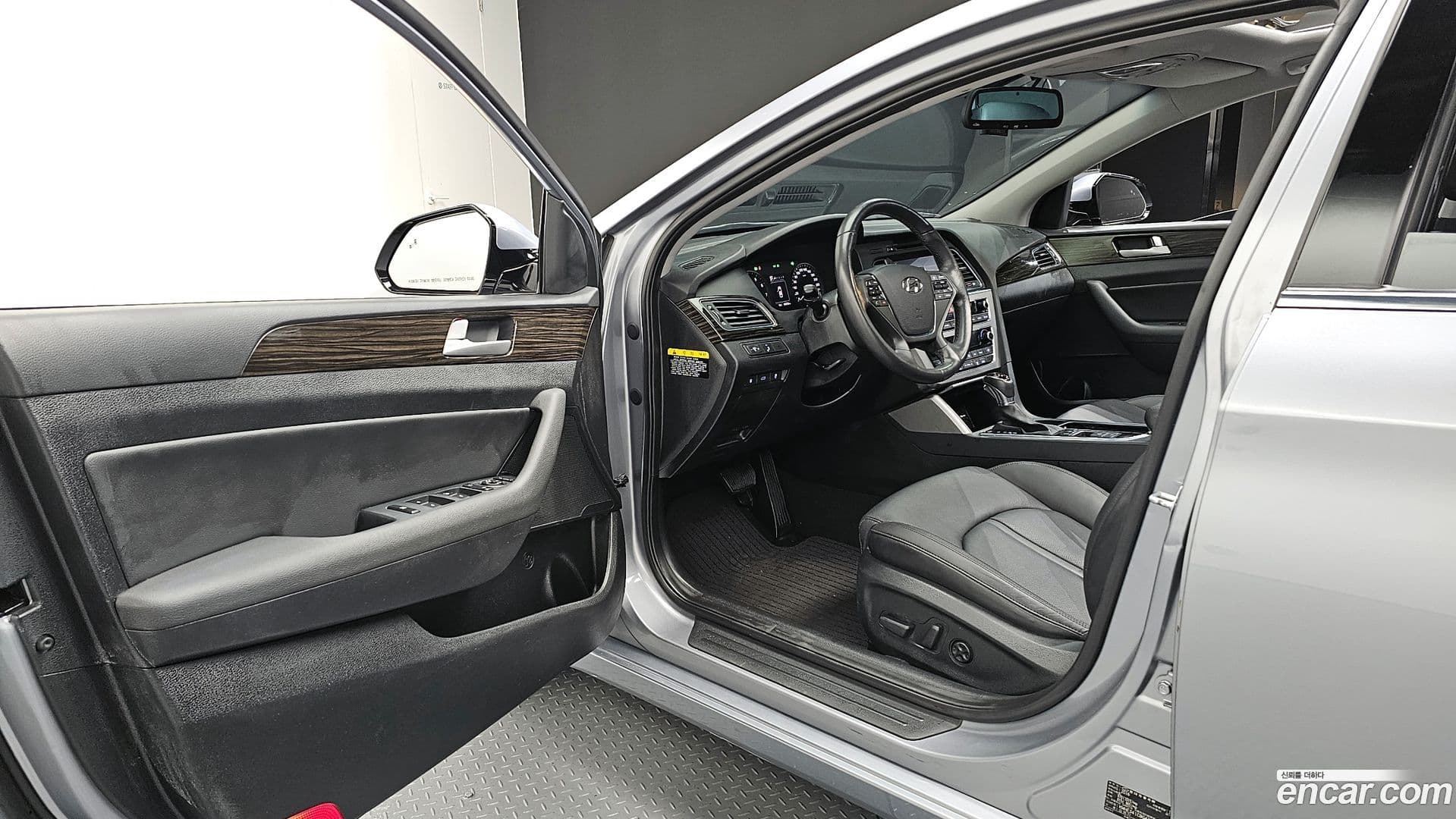 Main__Slider__Photo:Sonata Hyundai 2016.0-9