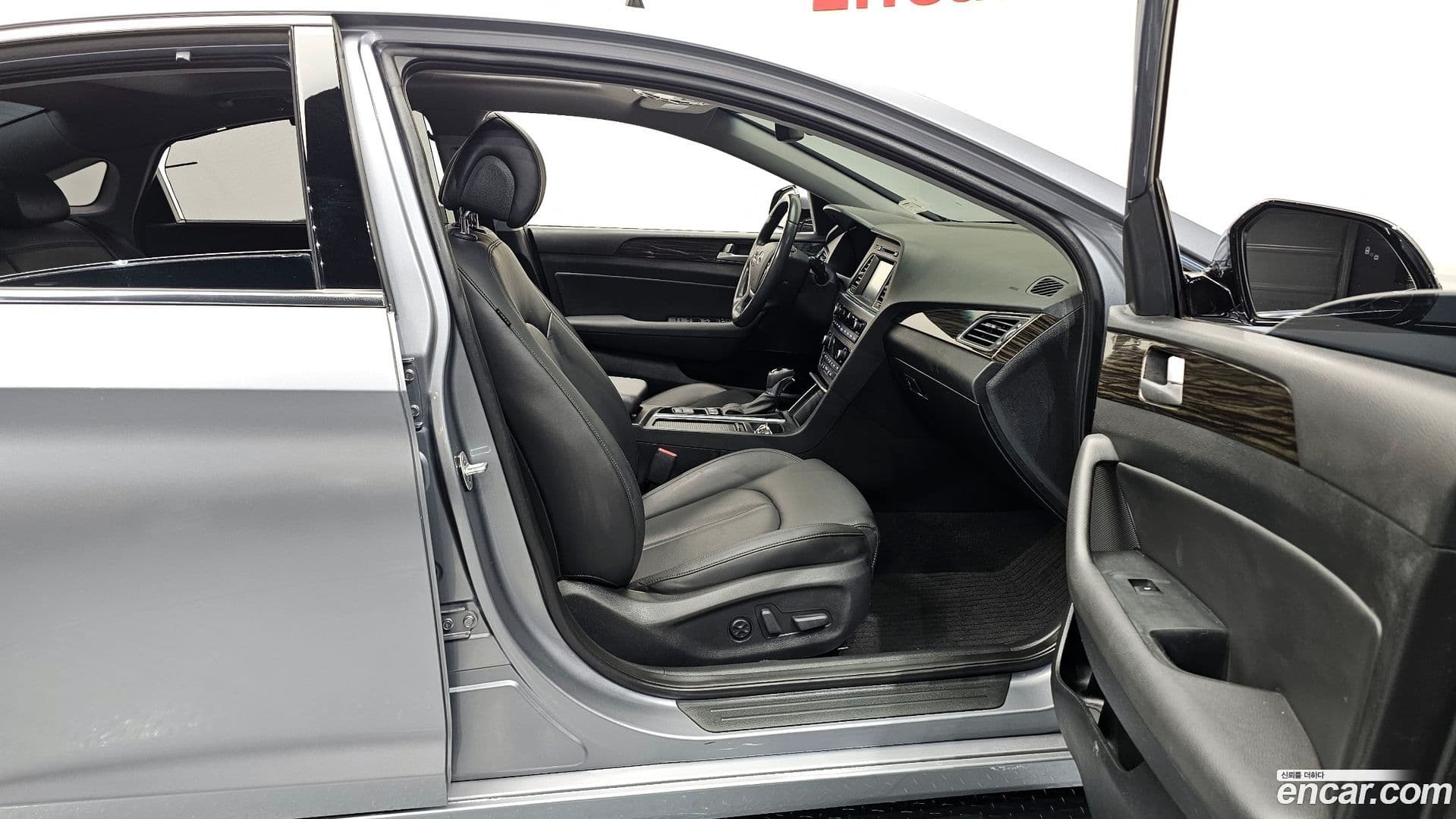 Main__Slider__Photo:Sonata Hyundai 2016.0-10