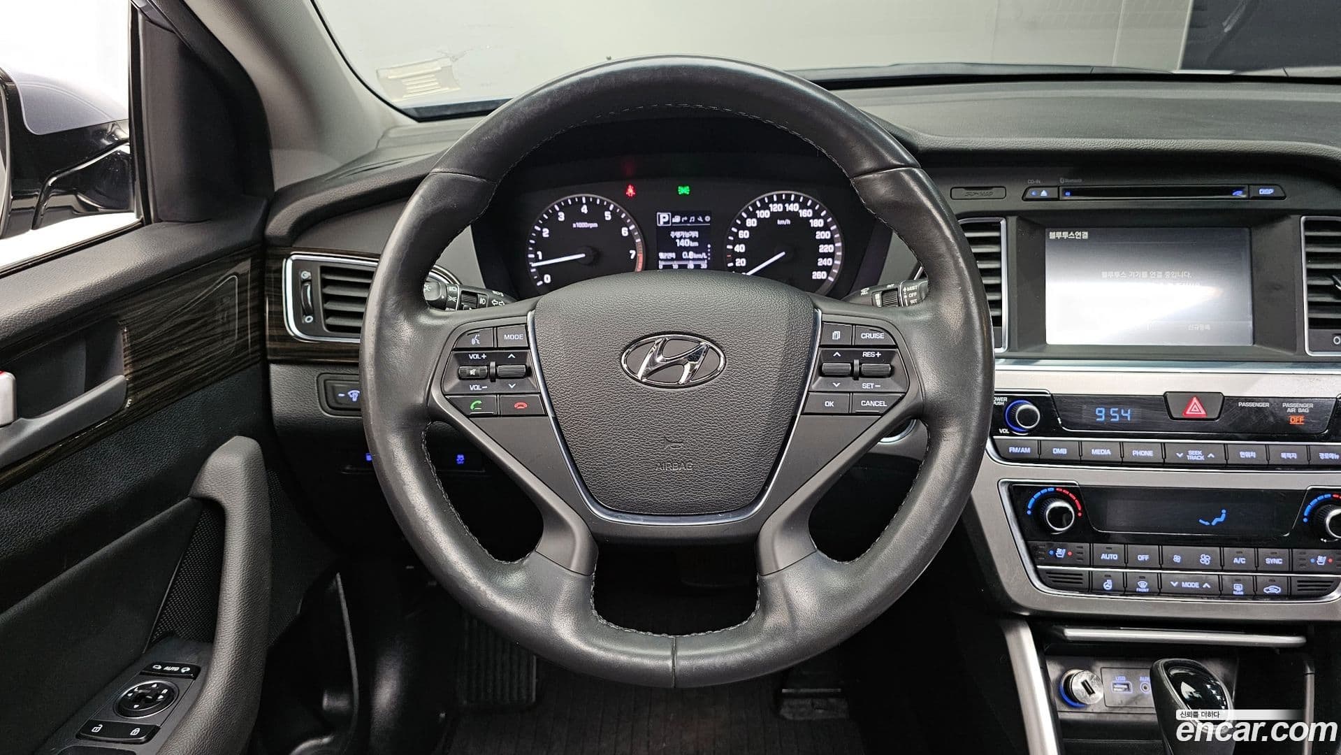 Main__Slider__Photo:Sonata Hyundai 2016.0-12