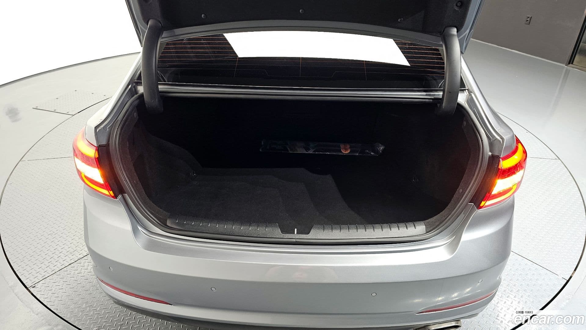 Main__Slider__Photo:Sonata Hyundai 2016.0-19