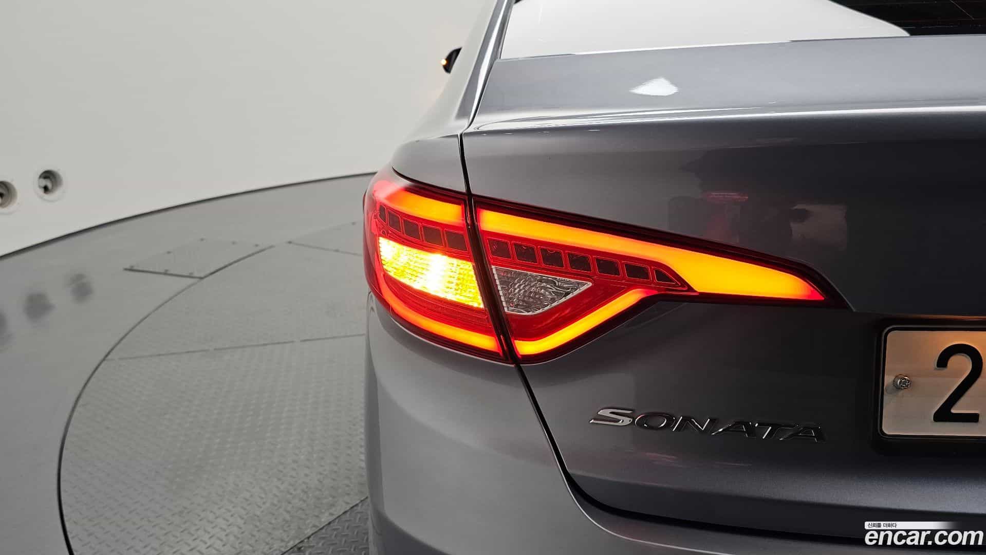 Sonata Hyundai 2016.0-OUTER-033