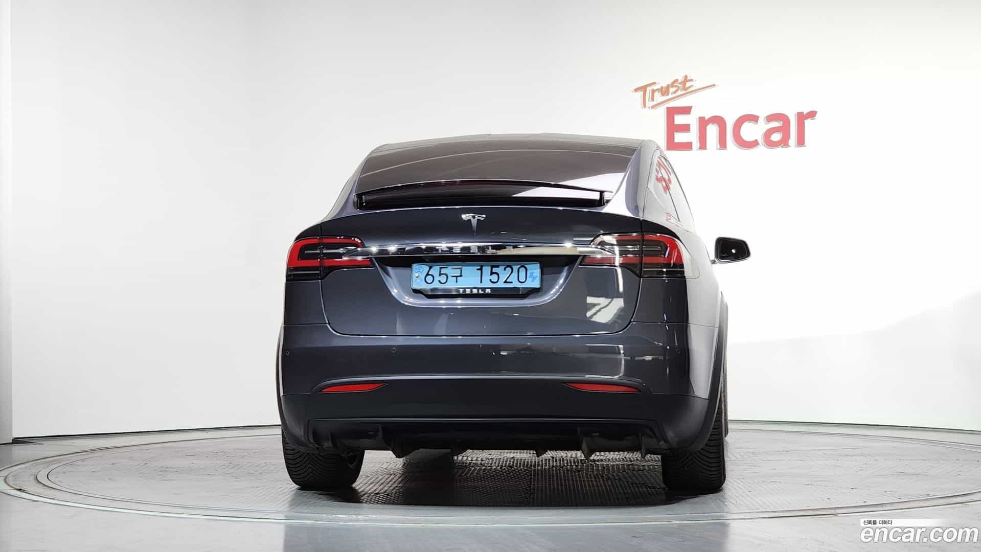 Model X Tesla 2020.11-OUTER-004