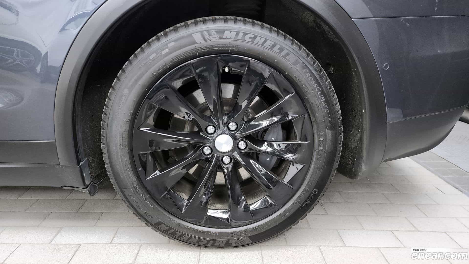 Model X Tesla 2020.11-OUTER-031