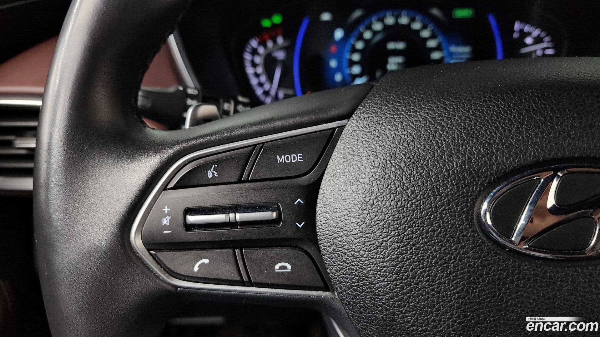 Main__Slider__Photo:Santafe Hyundai 2018.9-14