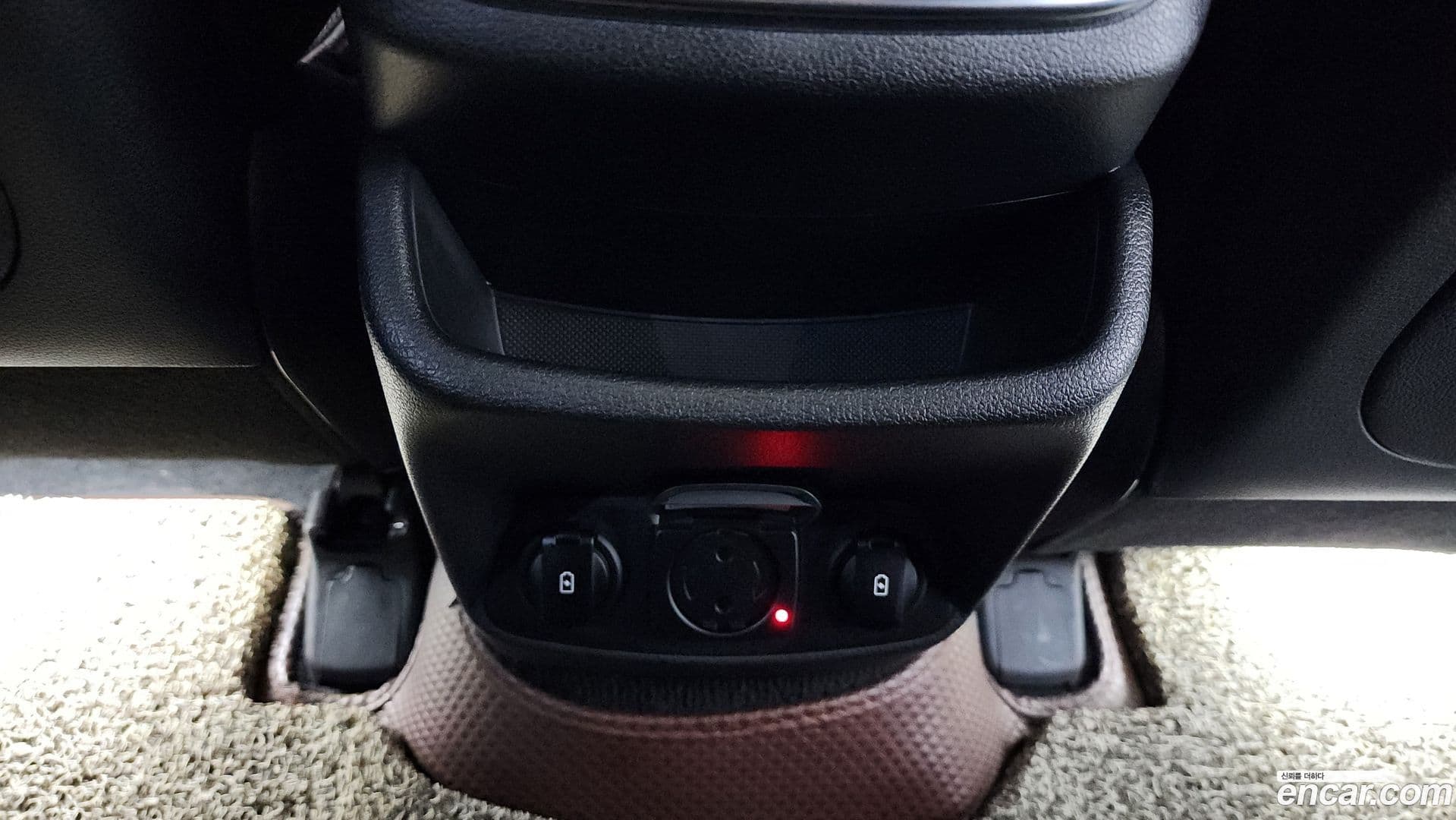 Main__Slider__Photo:Santafe Hyundai 2018.9-34
