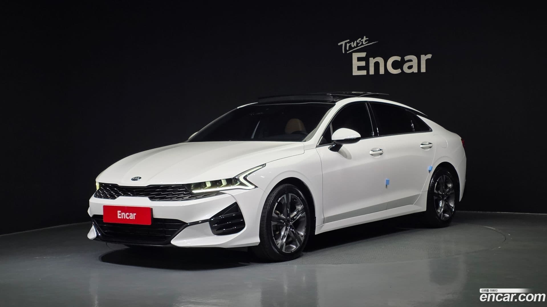 Main__Slider__Photo:K5 Kia 2021.3-0
