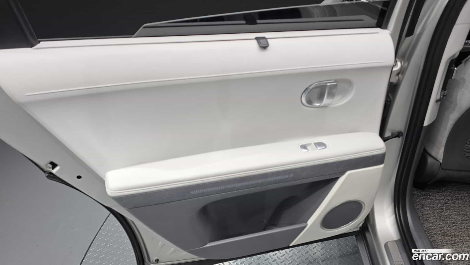 Ioniq5 Hyundai 2021.9-INNER-035