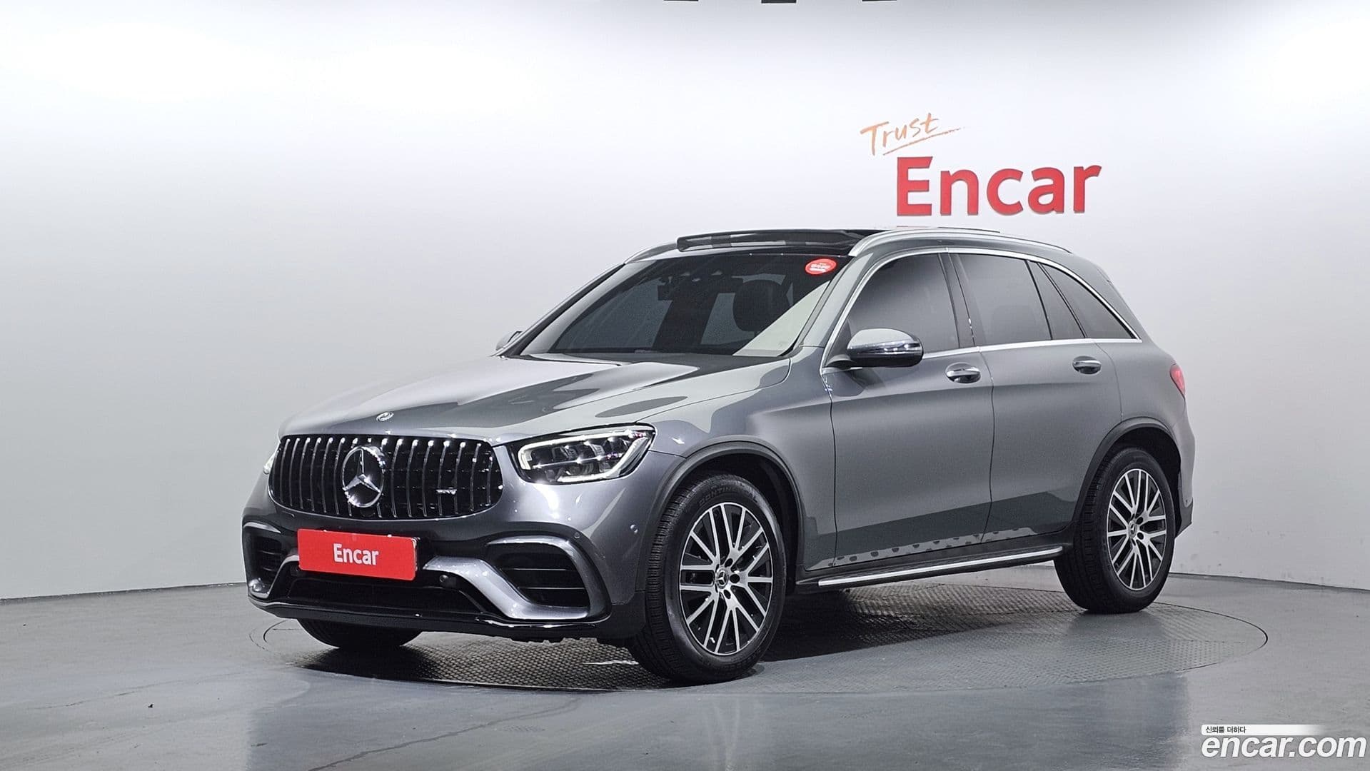 Main__Slider__Photo:GLC-Class Mercedes-Benz 2020.10-0