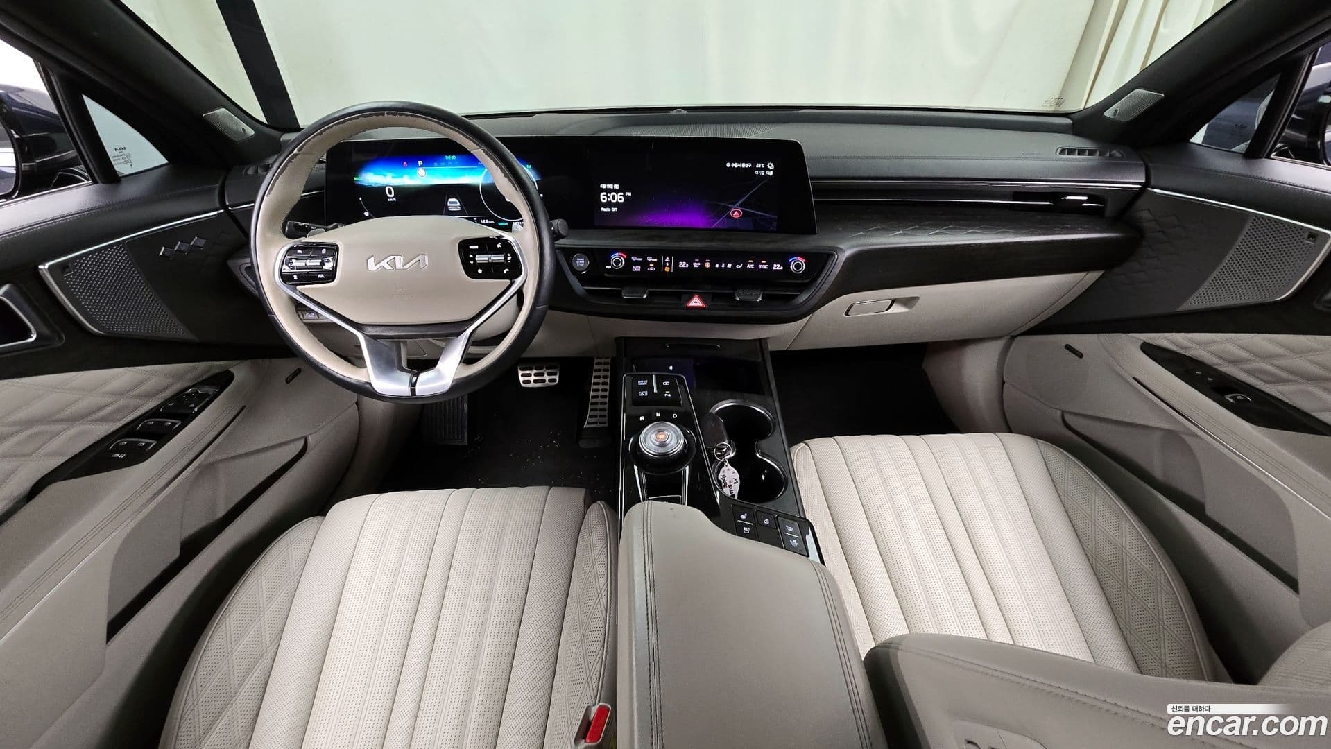 Main__Slider__Photo:K8 Kia 2021.10-6