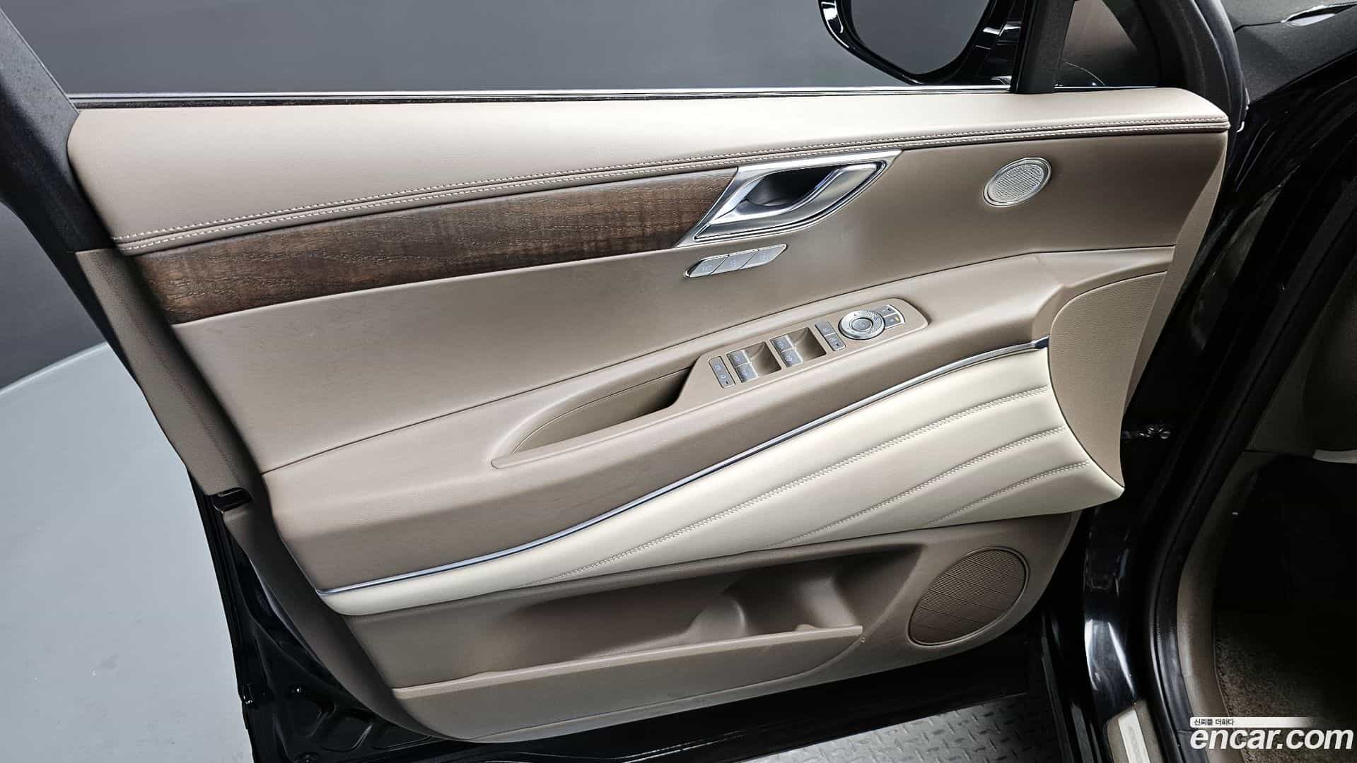 GV80 Genesis 2023.2-INNER-034