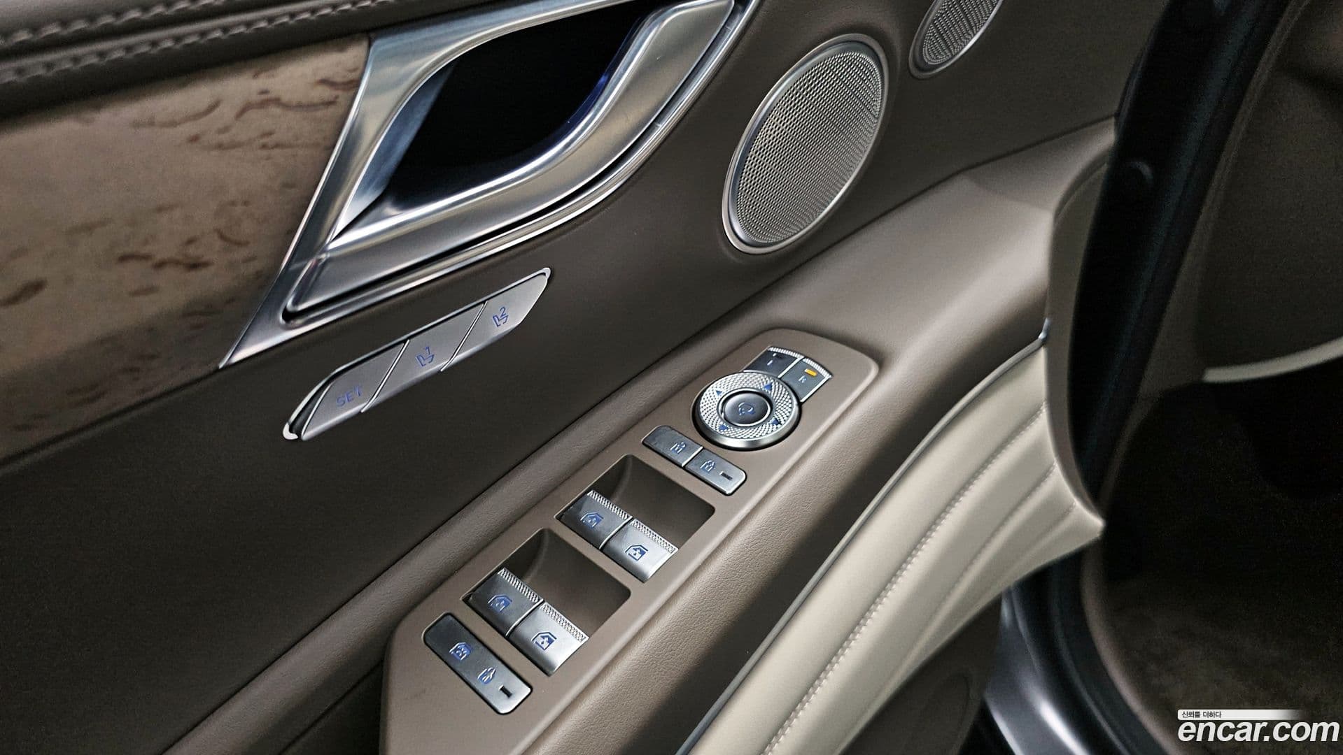 Main__Slider__Photo:GV80 Genesis 2022.8-26