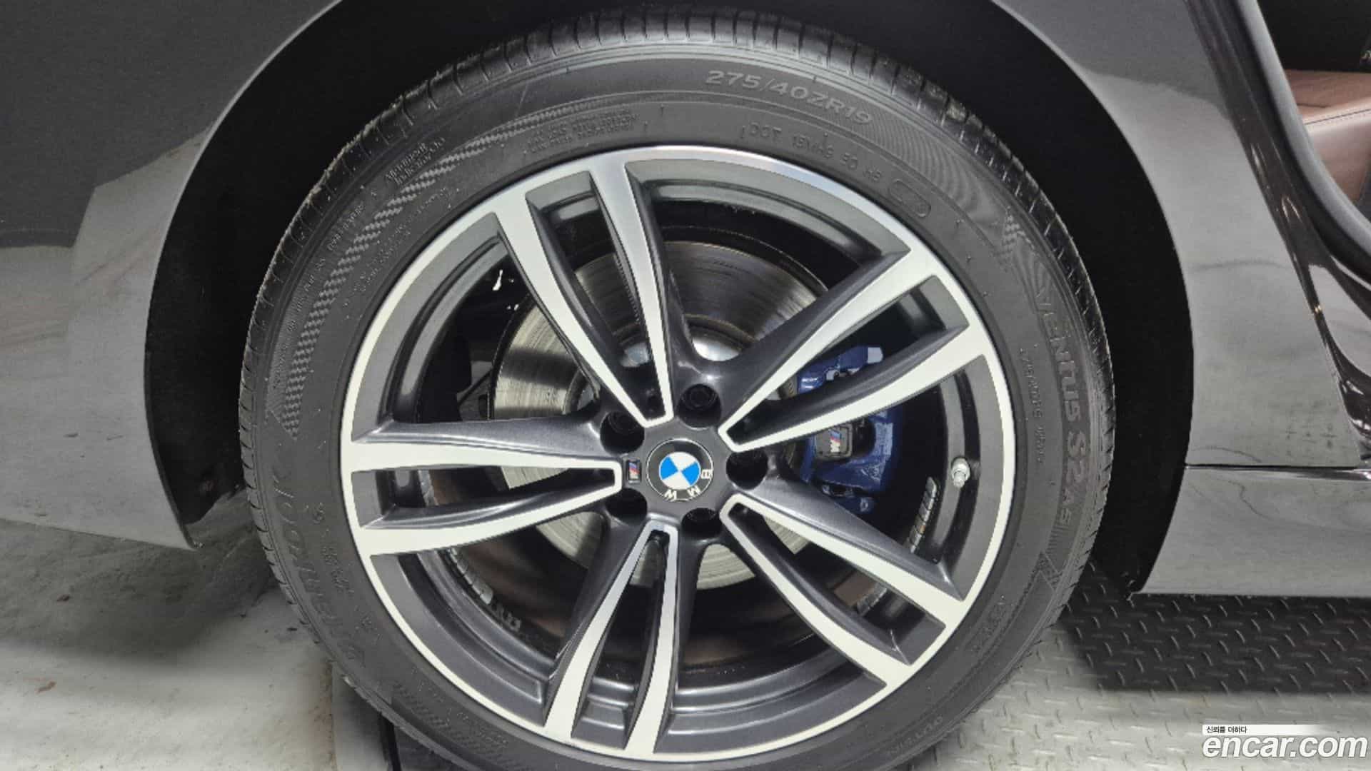 Gran Turismo BMW 2023.1-OUTER-005