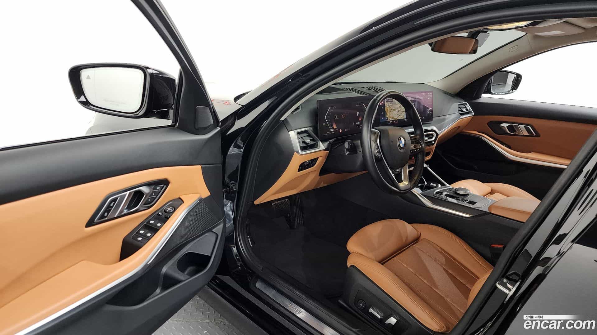 3-Series BMW 2022.10-INNER-010