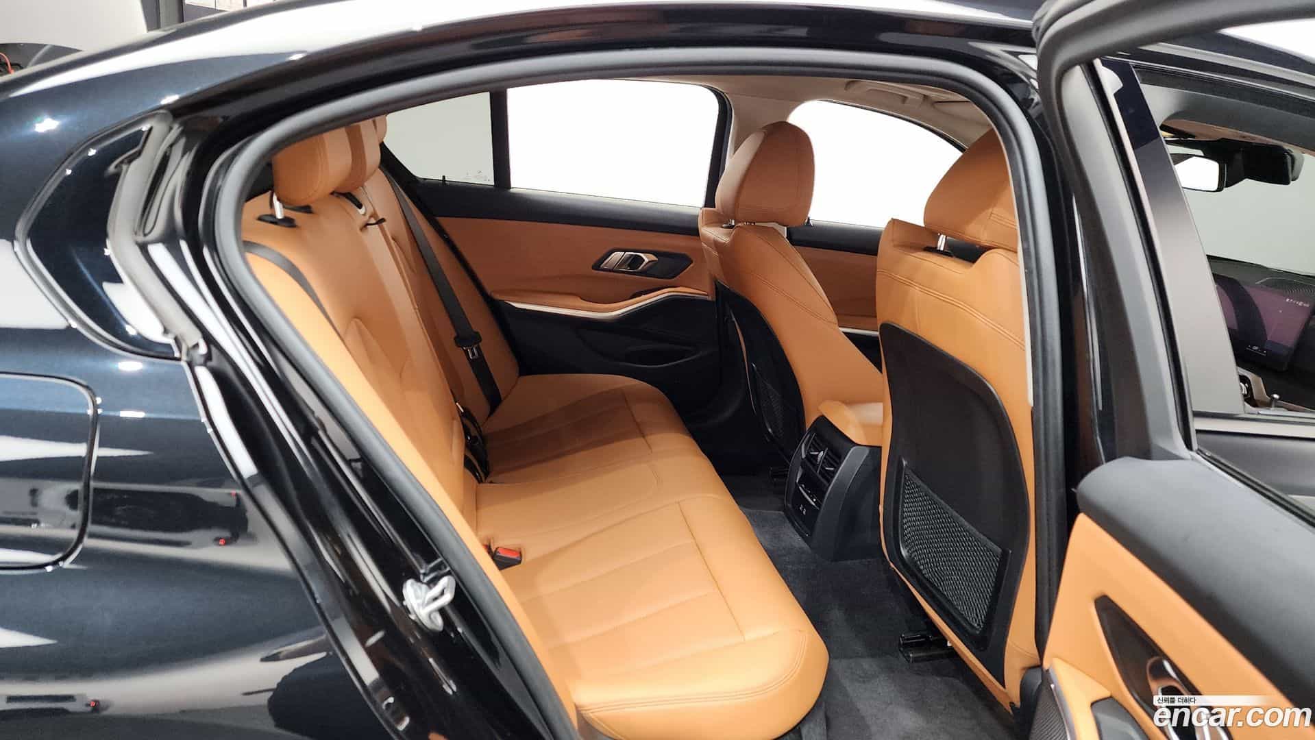 3-Series BMW 2022.10-OPTION-042