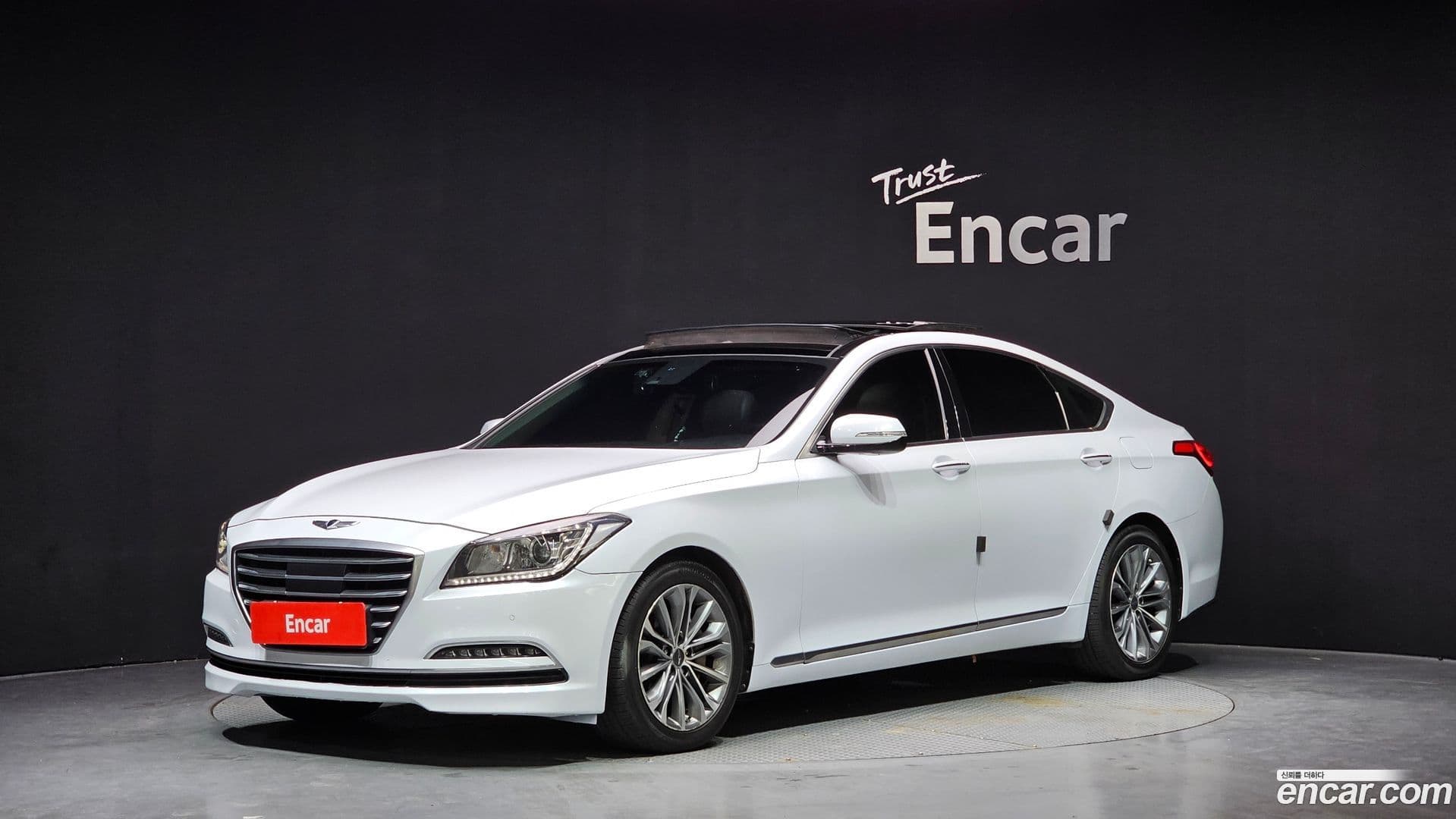 Main__Slider__Photo:Genesis Hyundai 2015.1-0