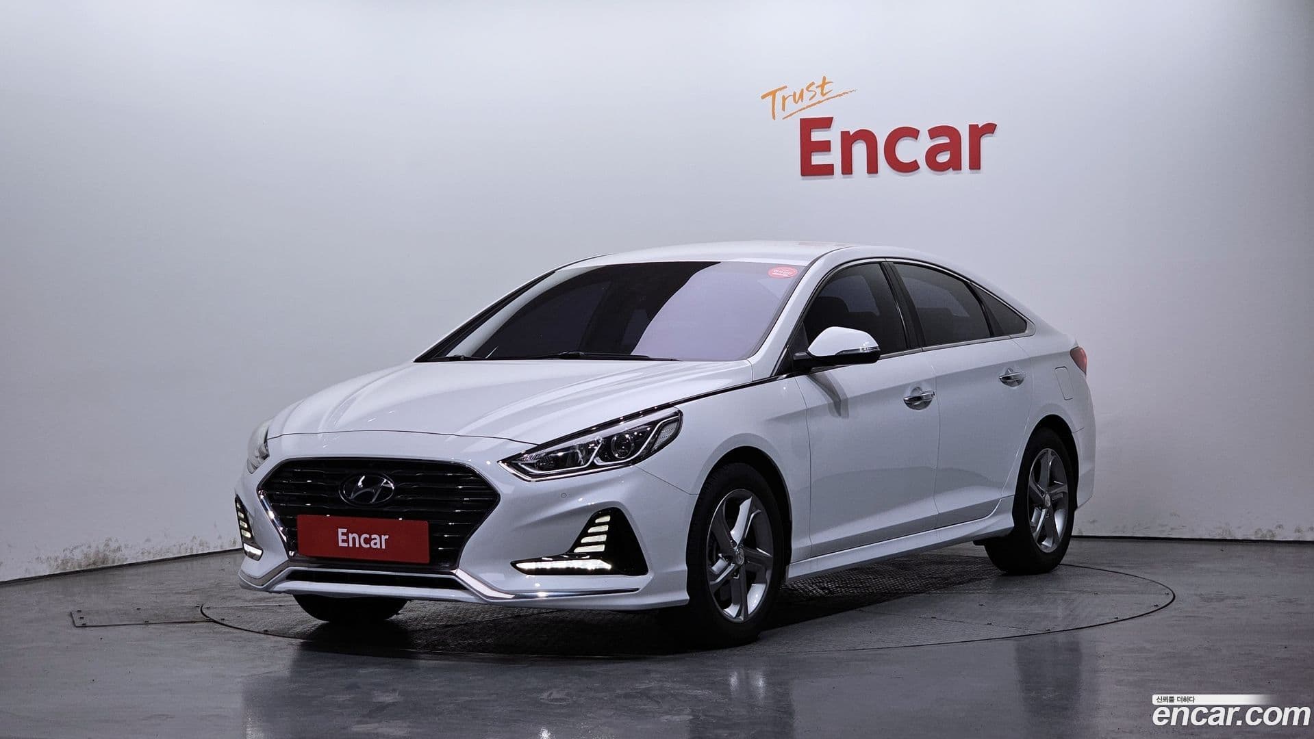 Main__Slider__Photo:Sonata Hyundai 2017.4-0