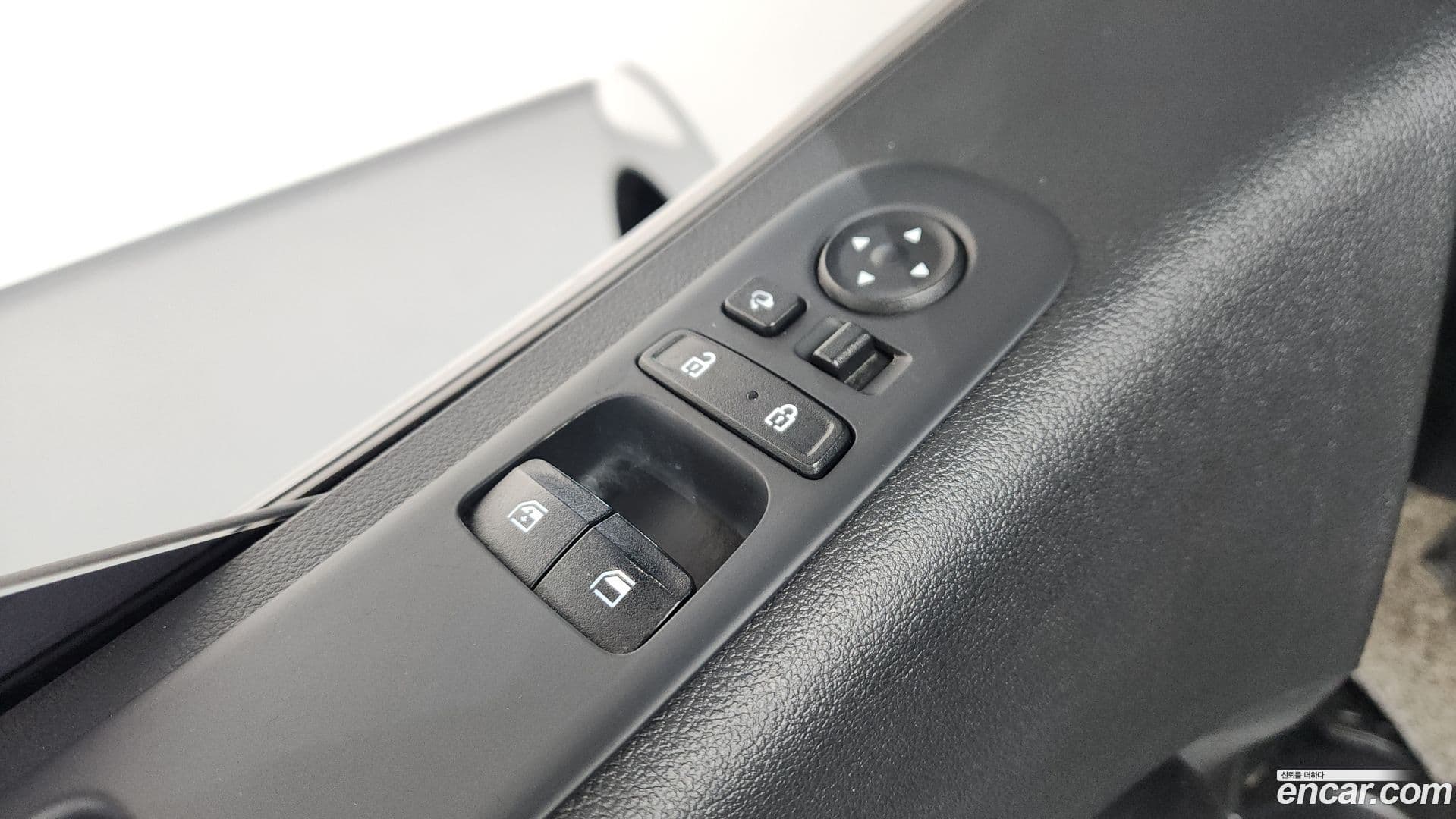 Main__Slider__Photo:Staria Hyundai 2022.8-31