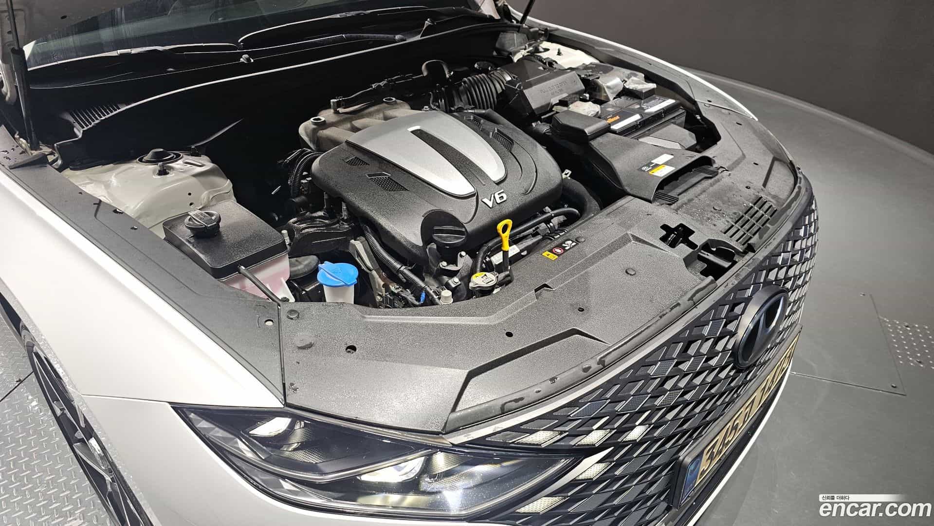 Grandeur Hyundai 2022.3-OUTER-006