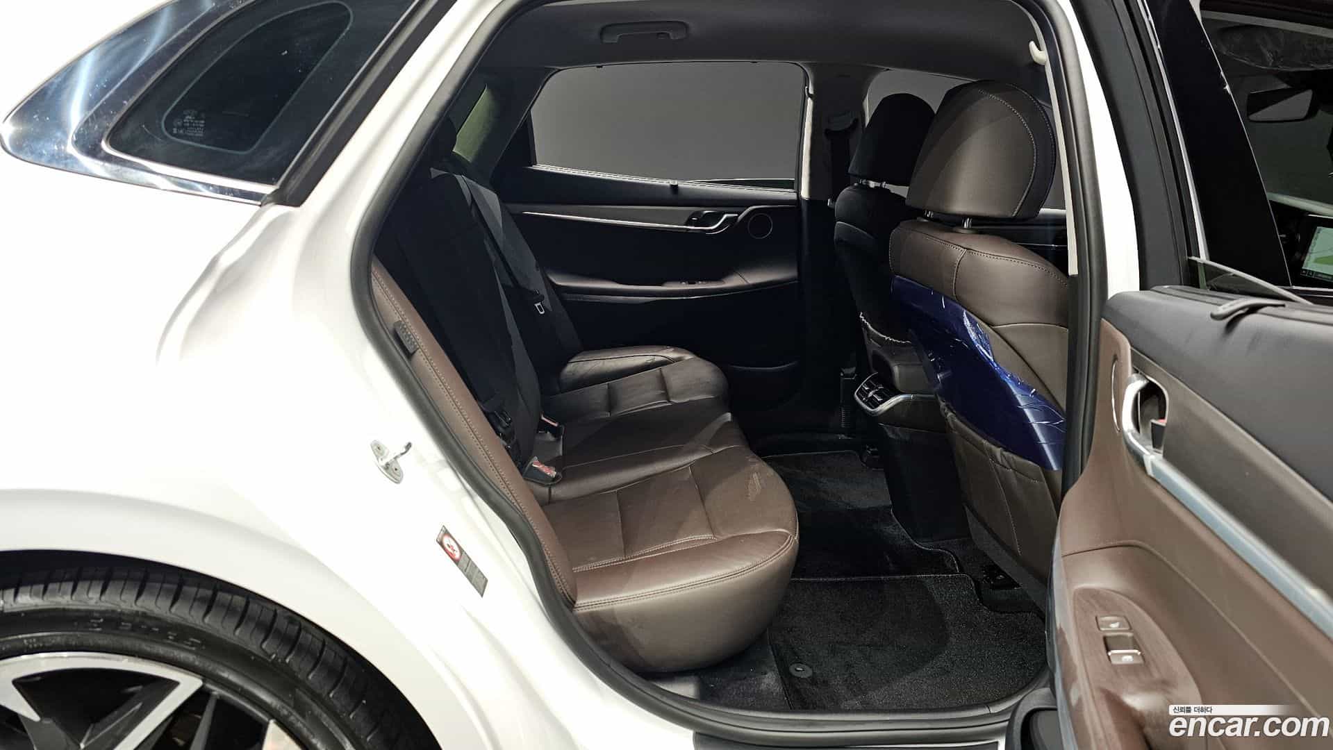 Grandeur Hyundai 2022.3-OPTION-016