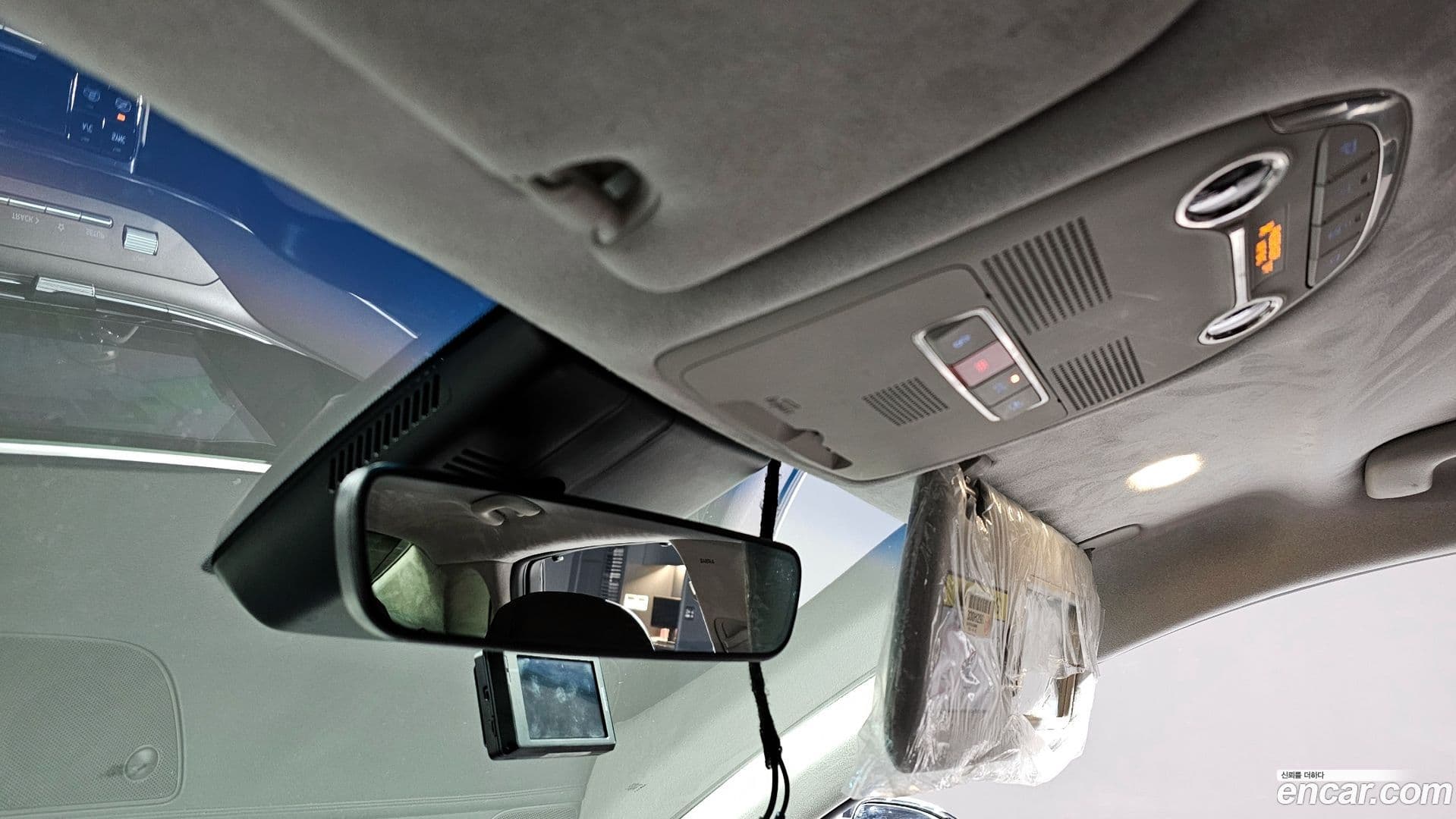 Main__Slider__Photo:Grandeur Hyundai 2022.3-17
