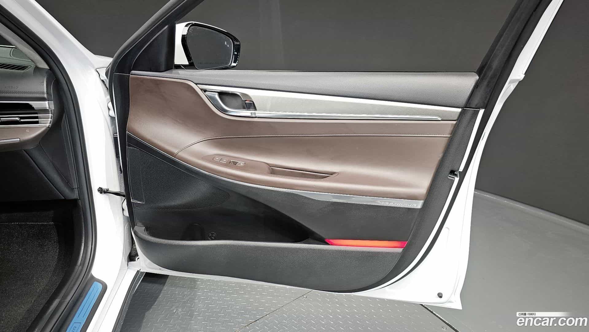Grandeur Hyundai 2022.3-INNER-035