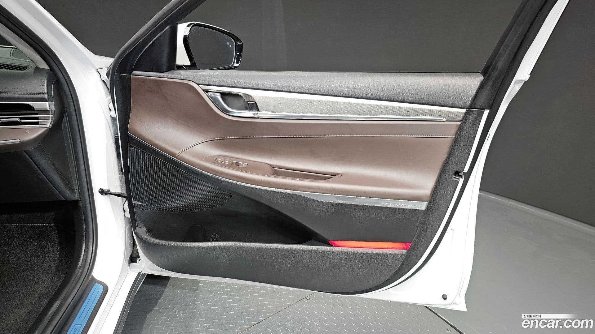 Main__Slider__Photo:Grandeur Hyundai 2022.3-24