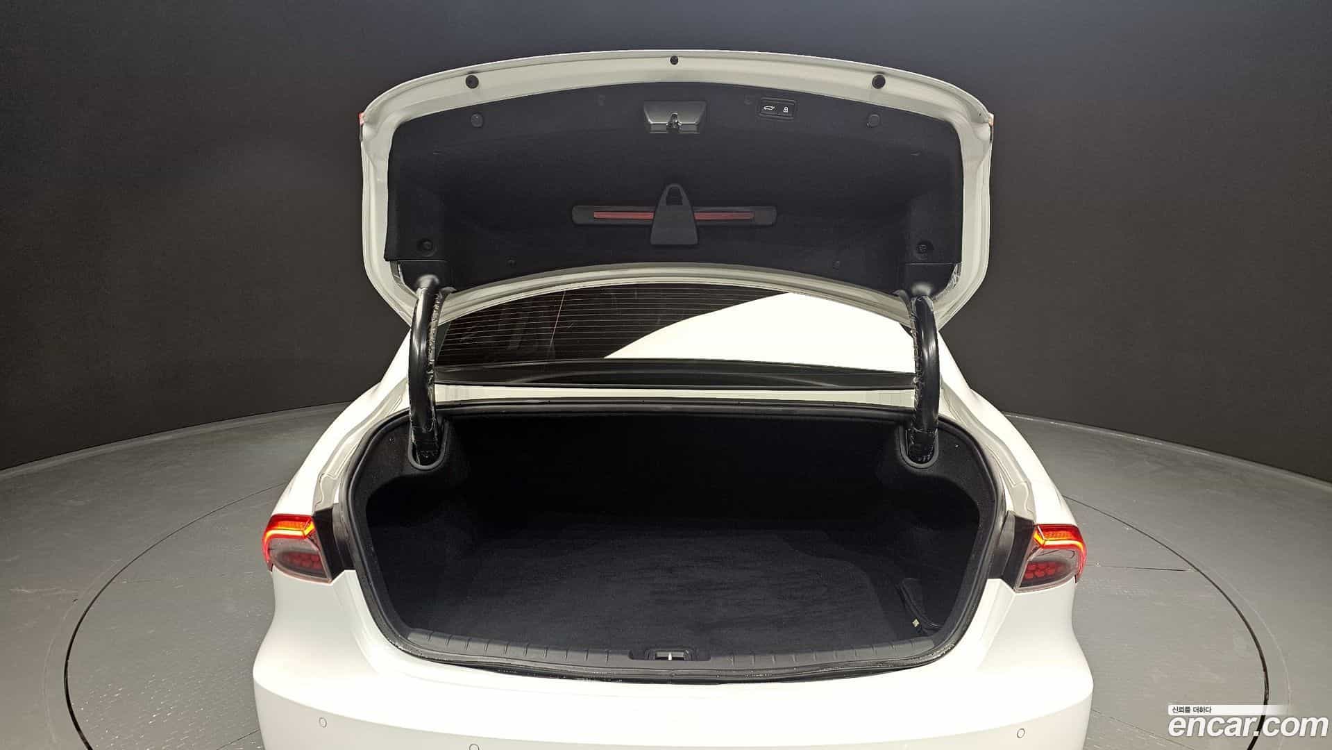 Grandeur Hyundai 2022.3-OPTION-040