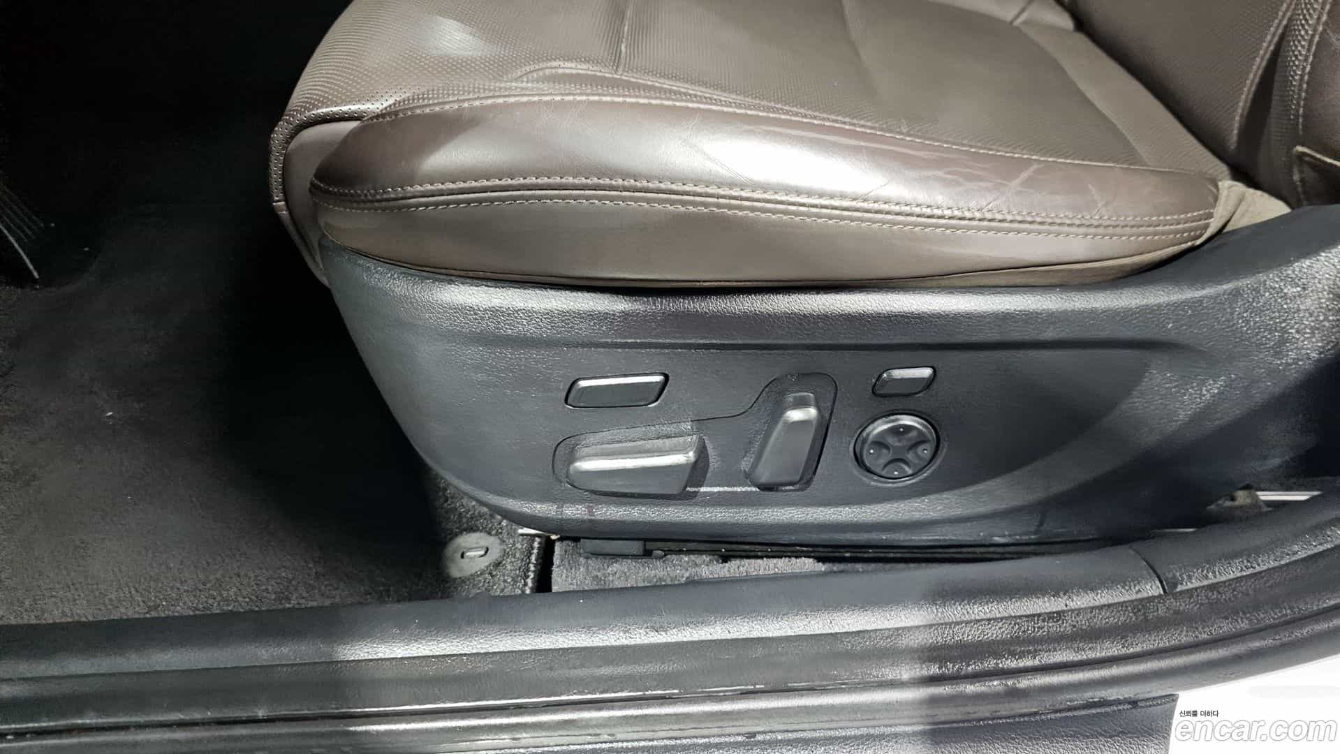 Grandeur Hyundai 2022.3-OPTION-043