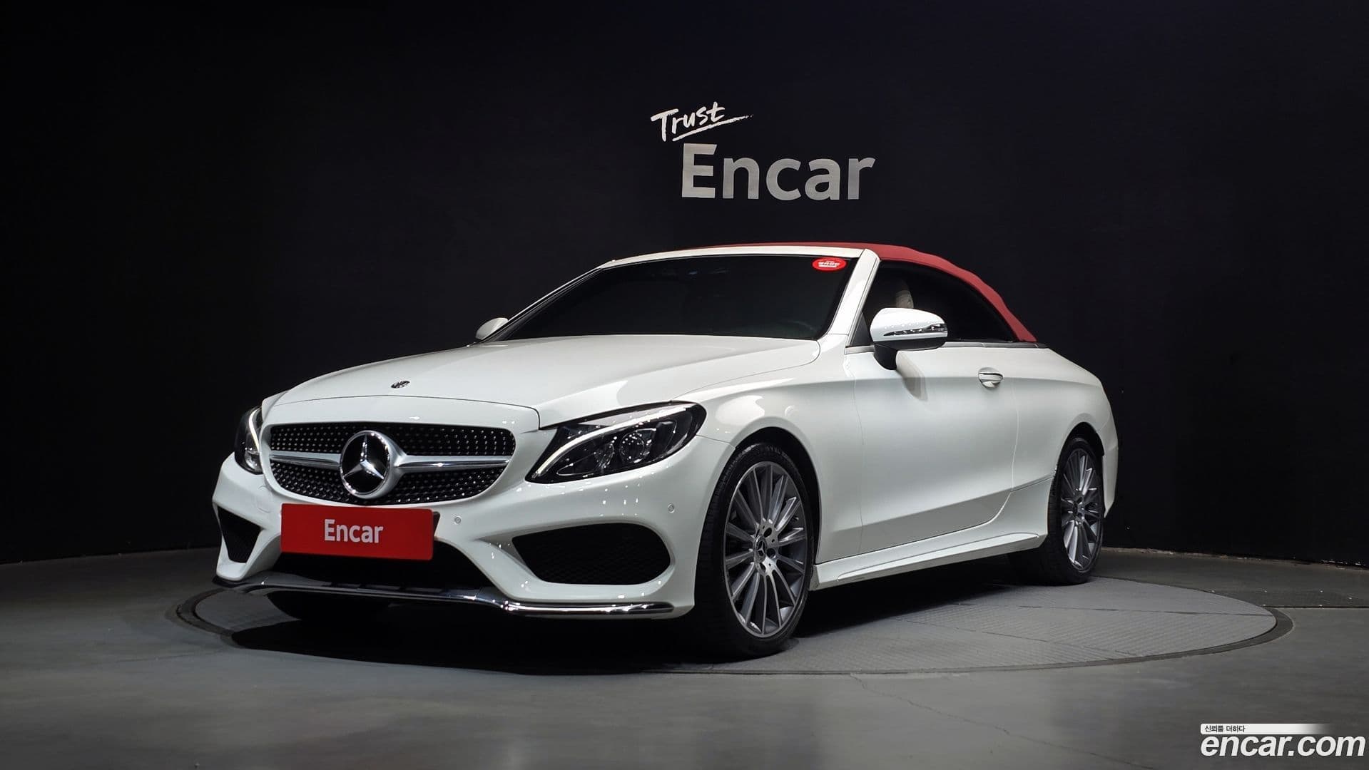 Main__Slider__Photo:C-Class Mercedes-Benz 2018.3-0