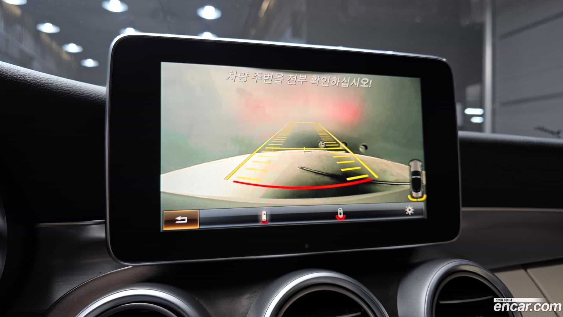C-Class Mercedes-Benz 2018.3-OPTION-019