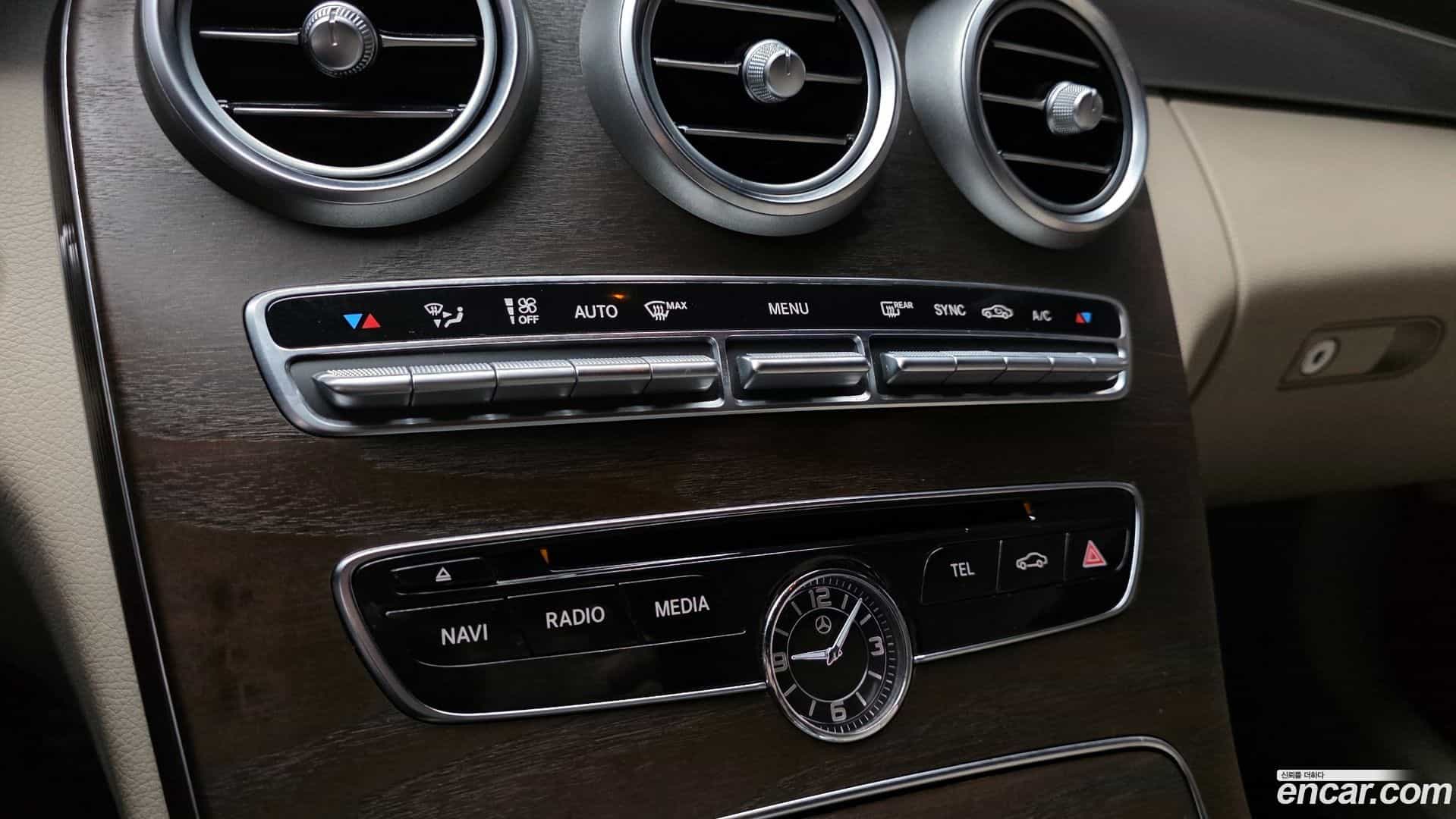 C-Class Mercedes-Benz 2018.3-INNER-036