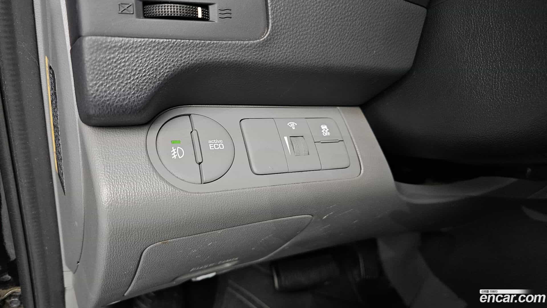 Starex Hyundai 2018.2-OPTION-019