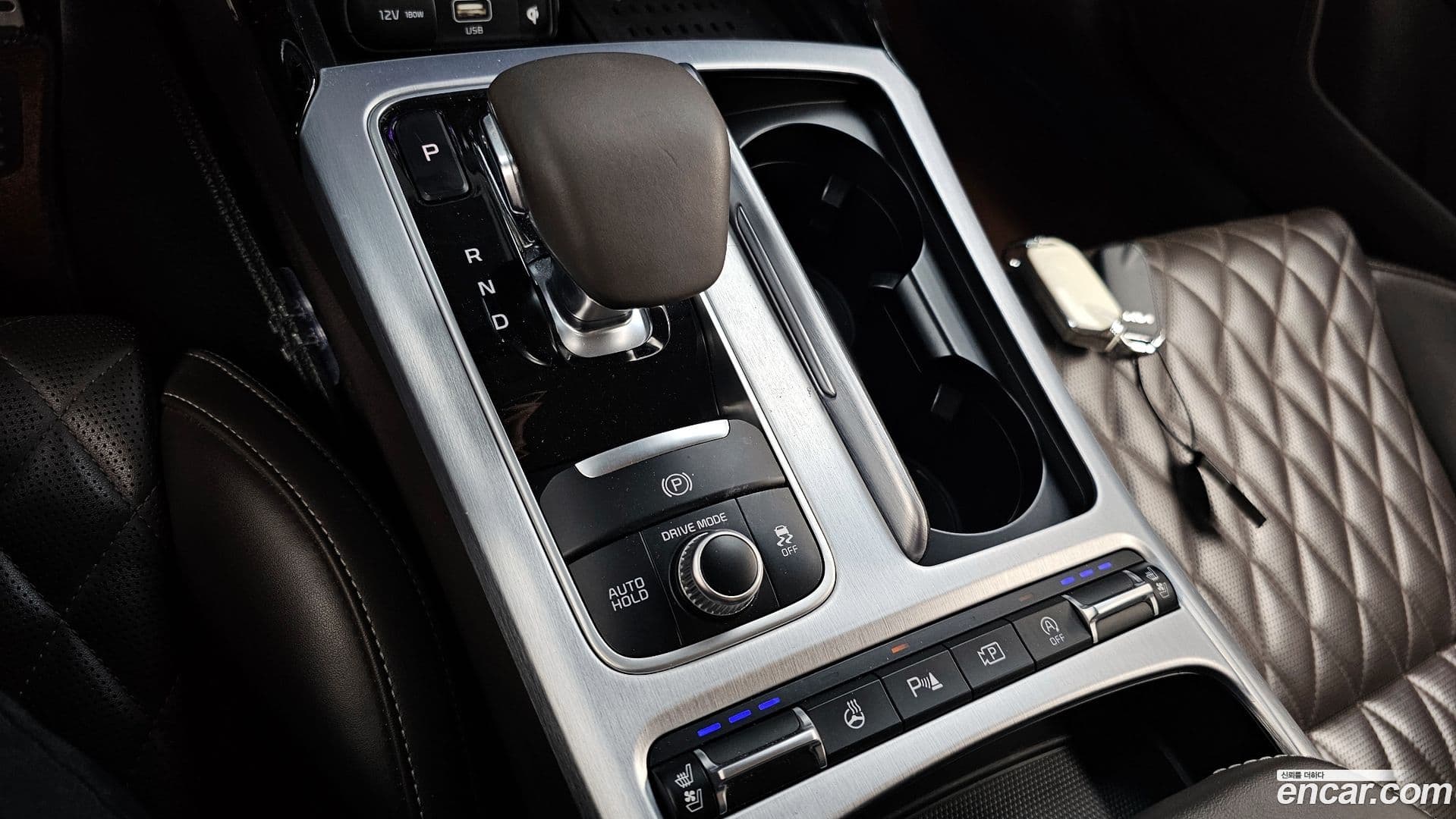 Main__Slider__Photo:Stinger Kia 2021.11-8