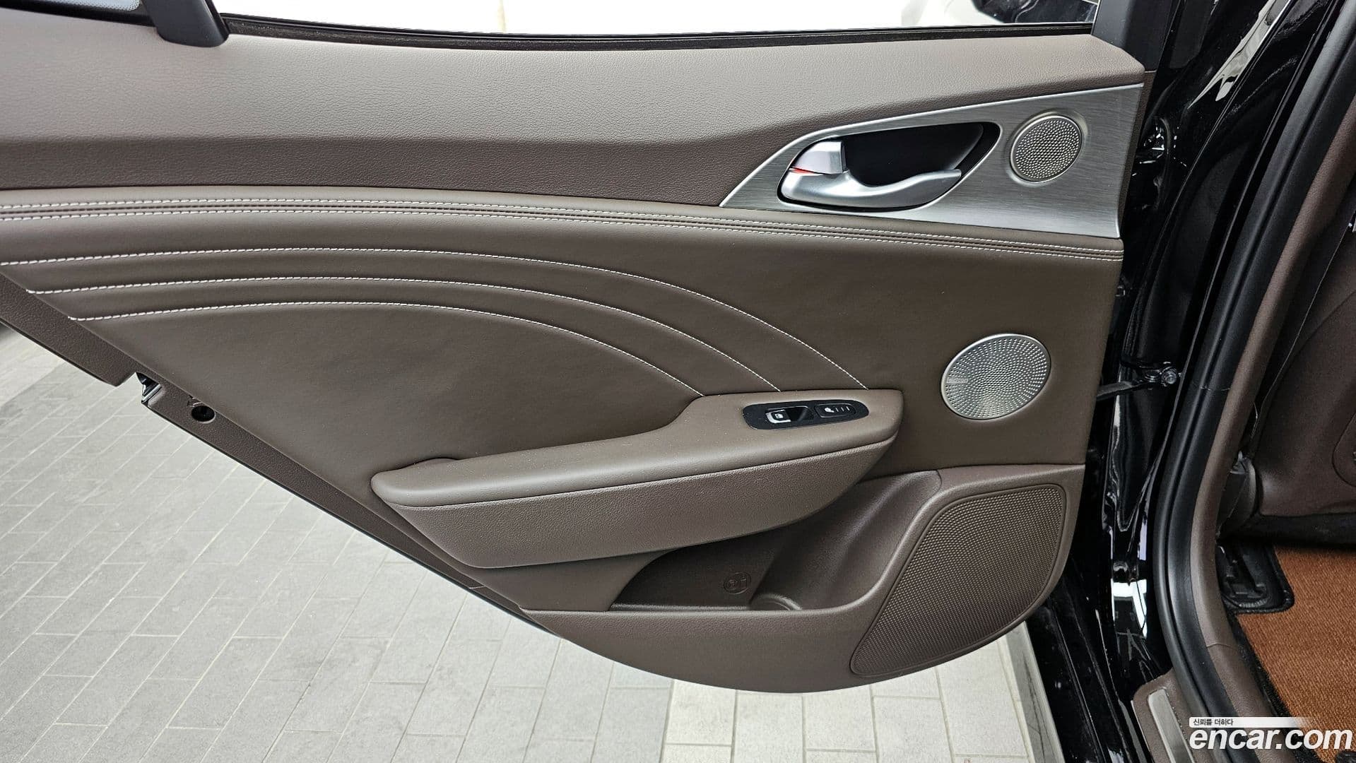 Main__Slider__Photo:Stinger Kia 2021.11-24