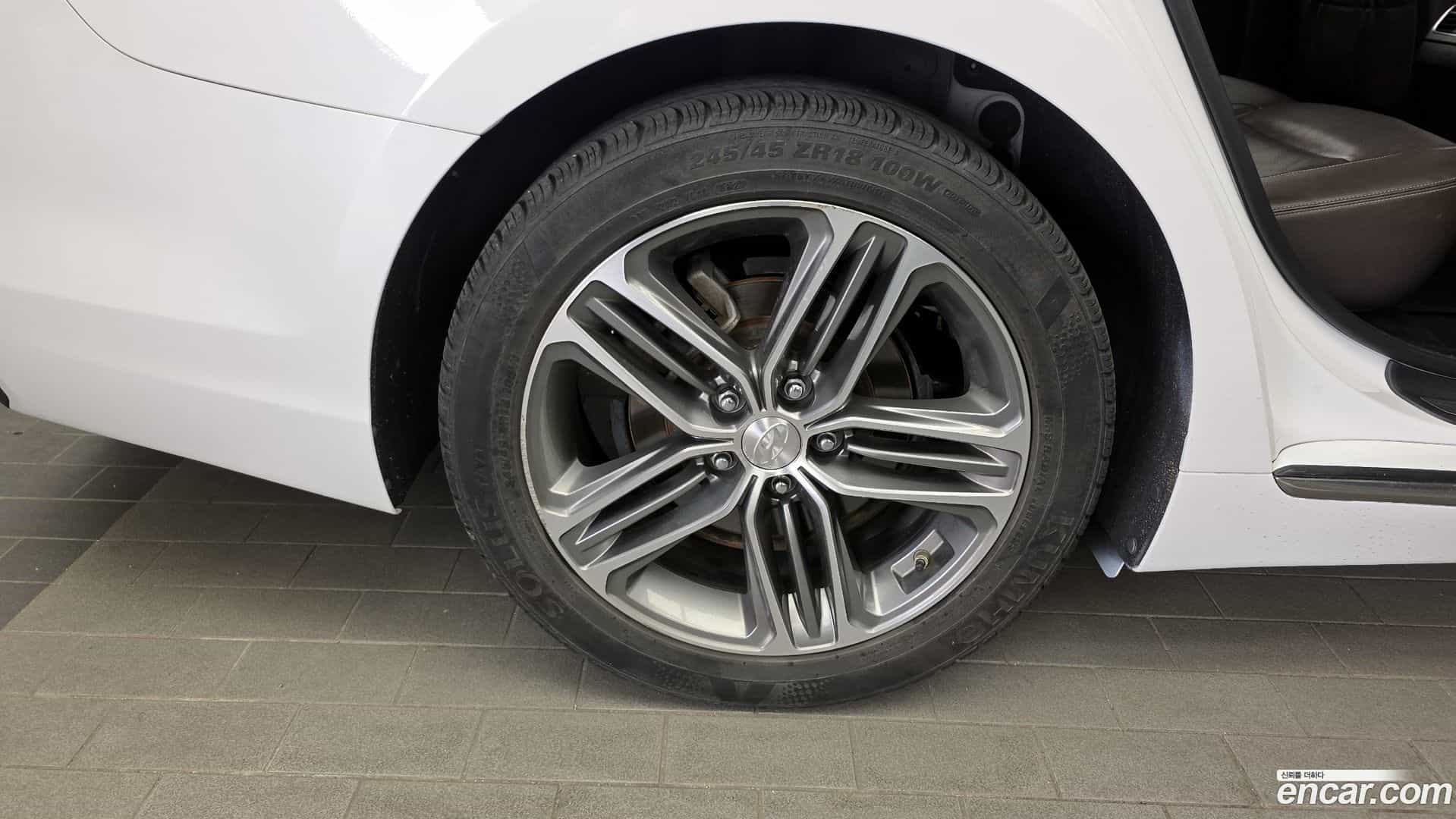 Grandeur Hyundai 2017.9-OUTER-005