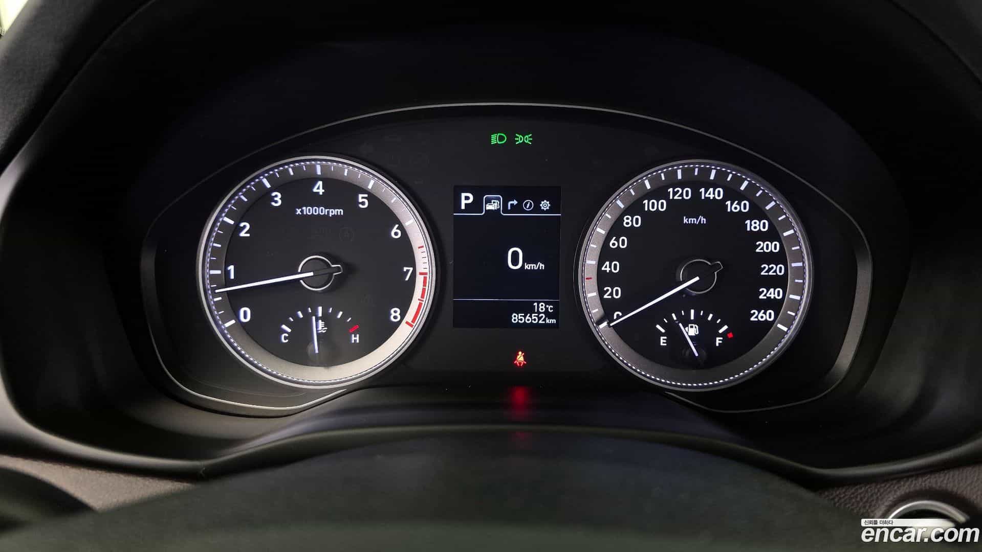 Grandeur Hyundai 2017.9-INNER-008