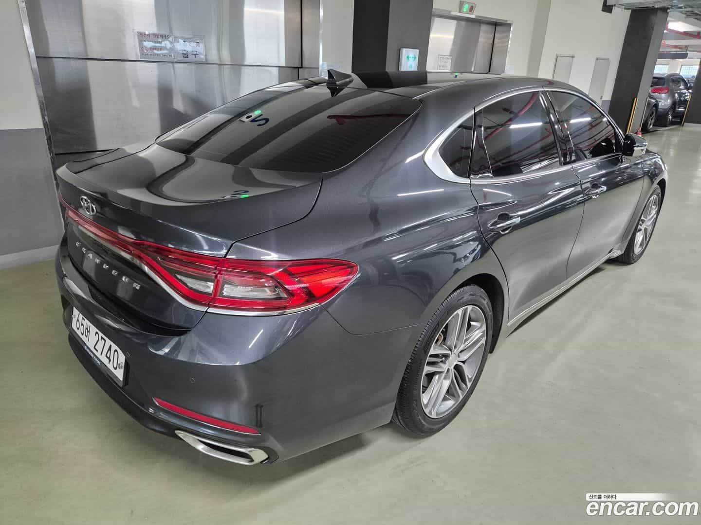 Grandeur Hyundai 2018.4-OUTER-004