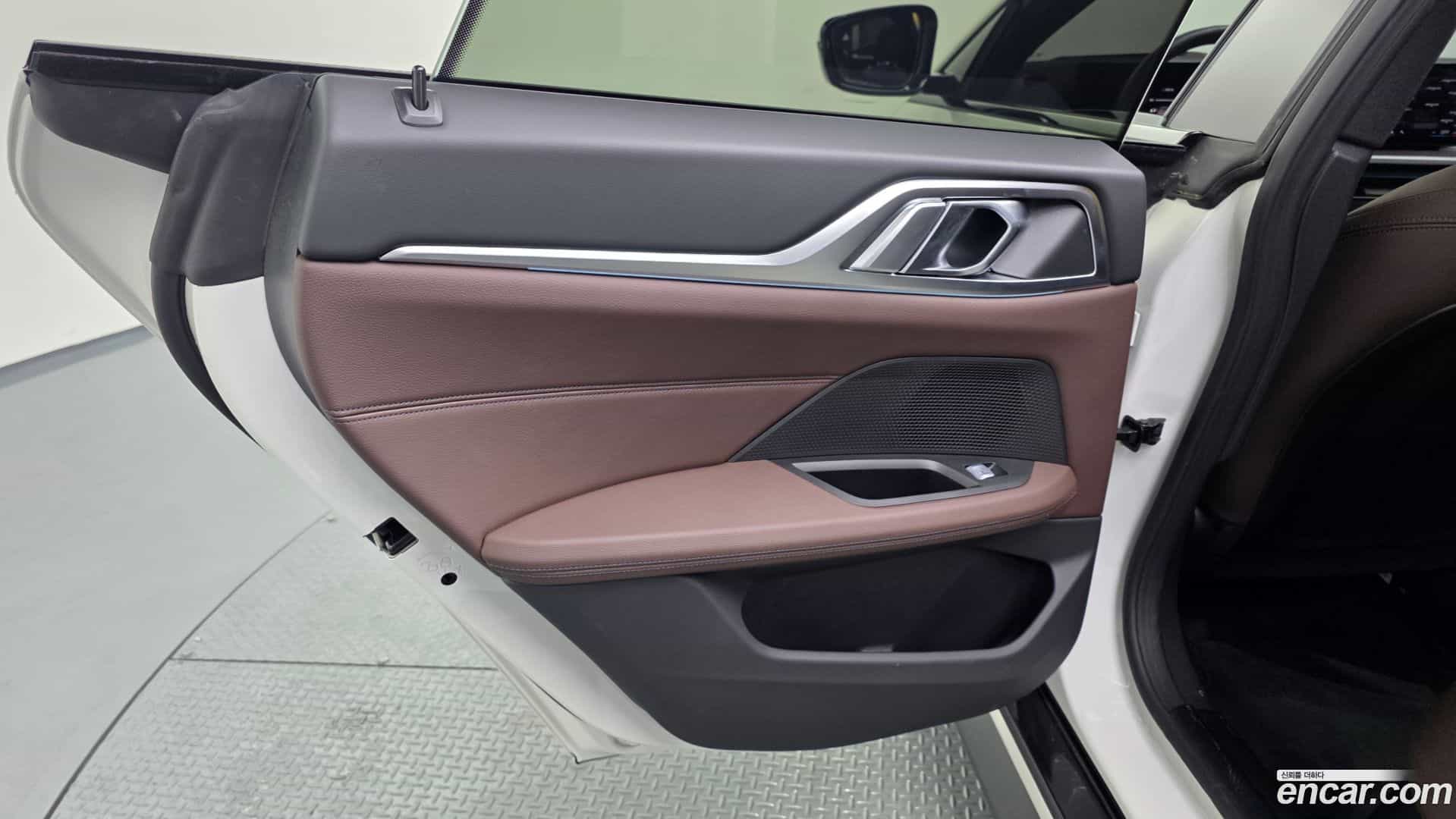 4-Series BMW 2025.4-INNER-035