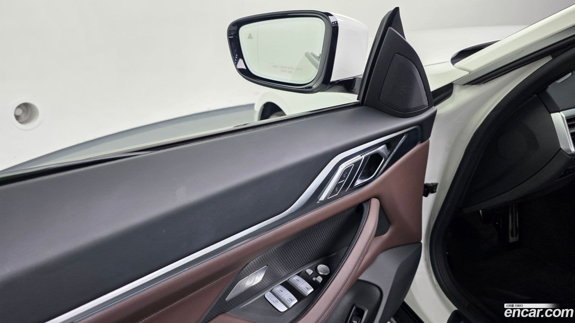 Main__Slider__Photo:4-Series BMW 2025.4-32