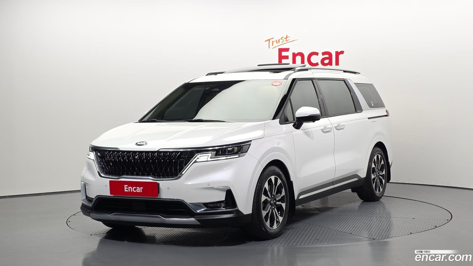 Main__Slider__Photo:Canival Kia 2020.11-0