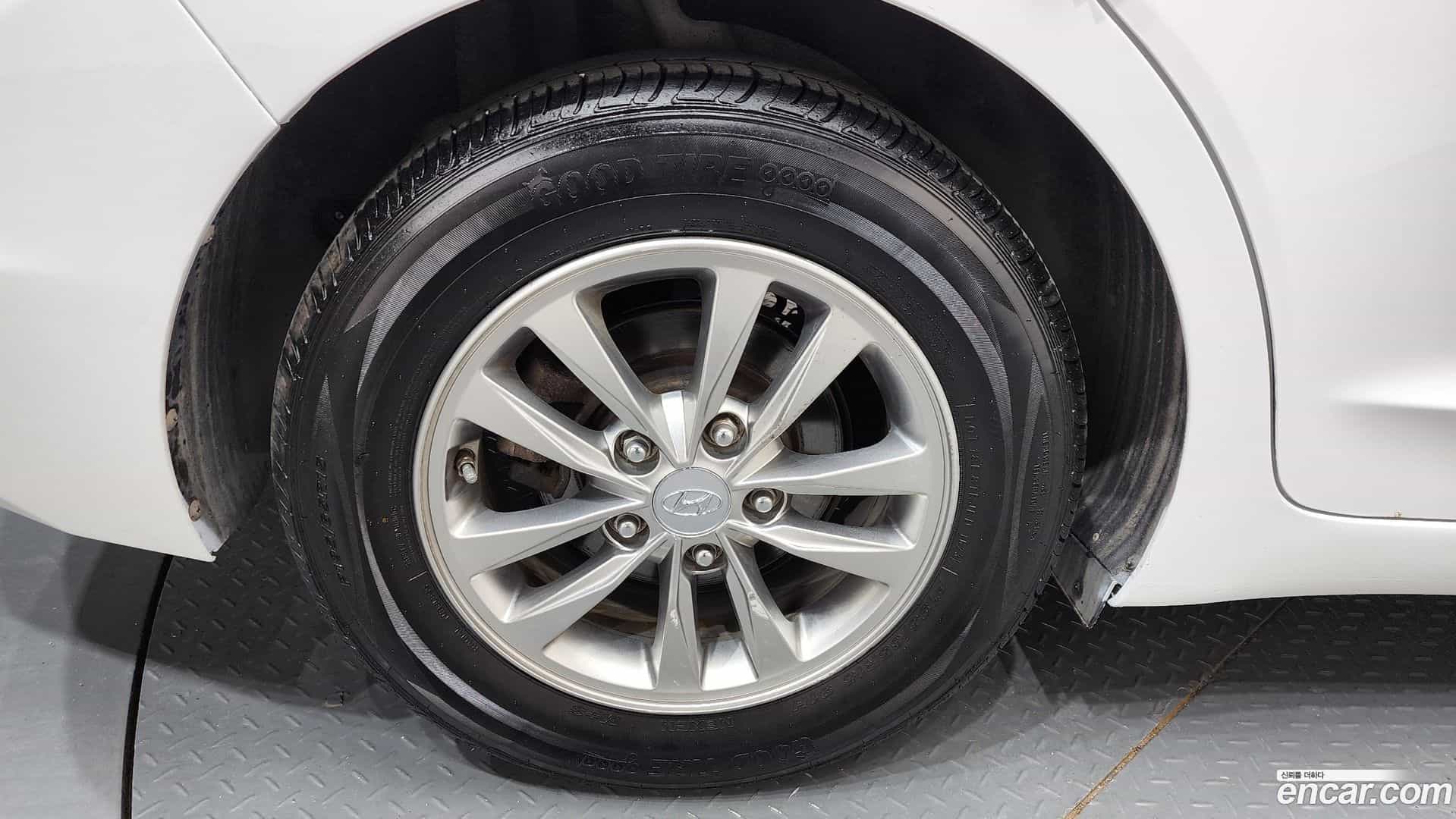 AVANTE Hyundai 2019.7-OUTER-005