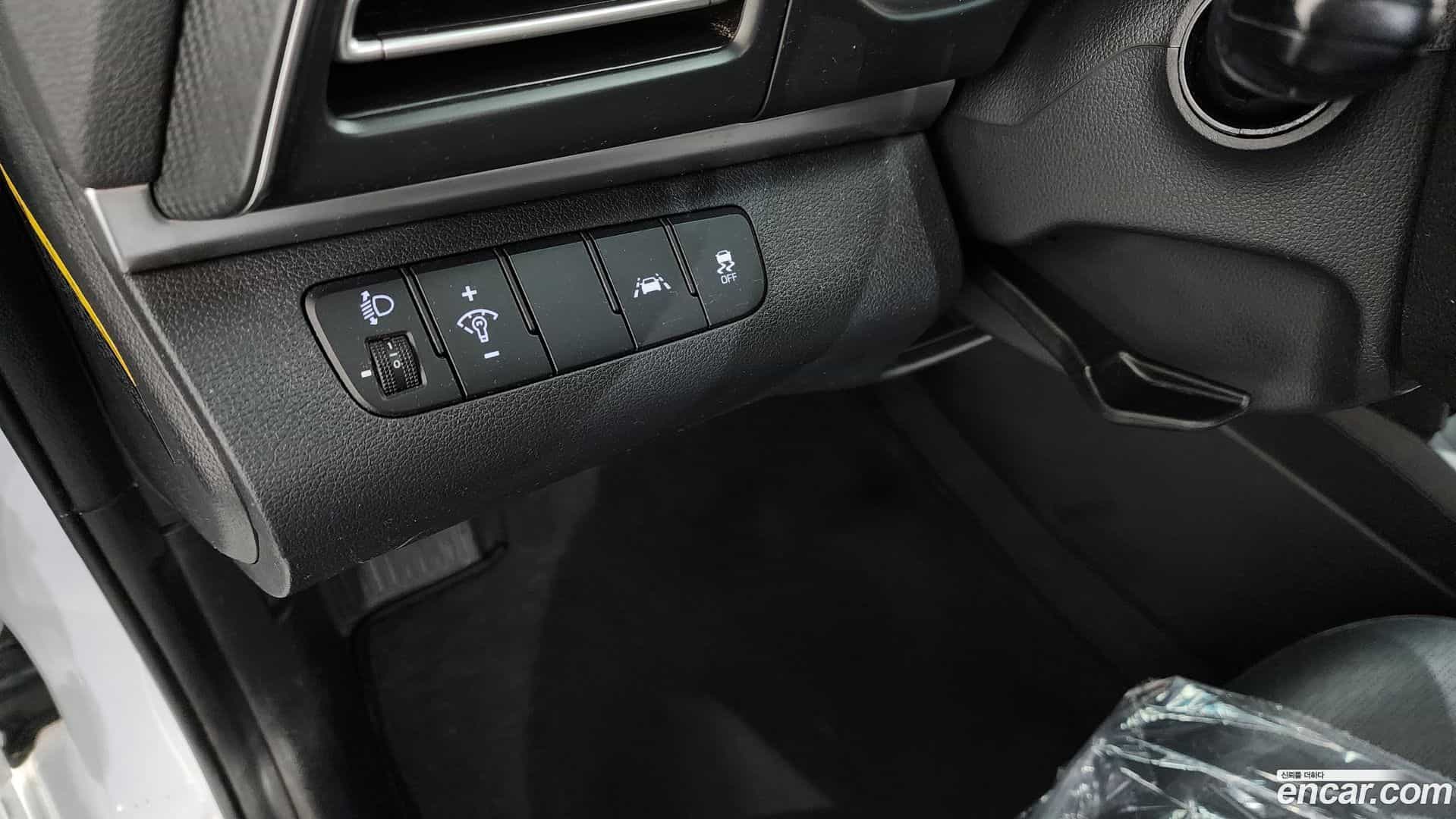 AVANTE Hyundai 2019.7-OPTION-019
