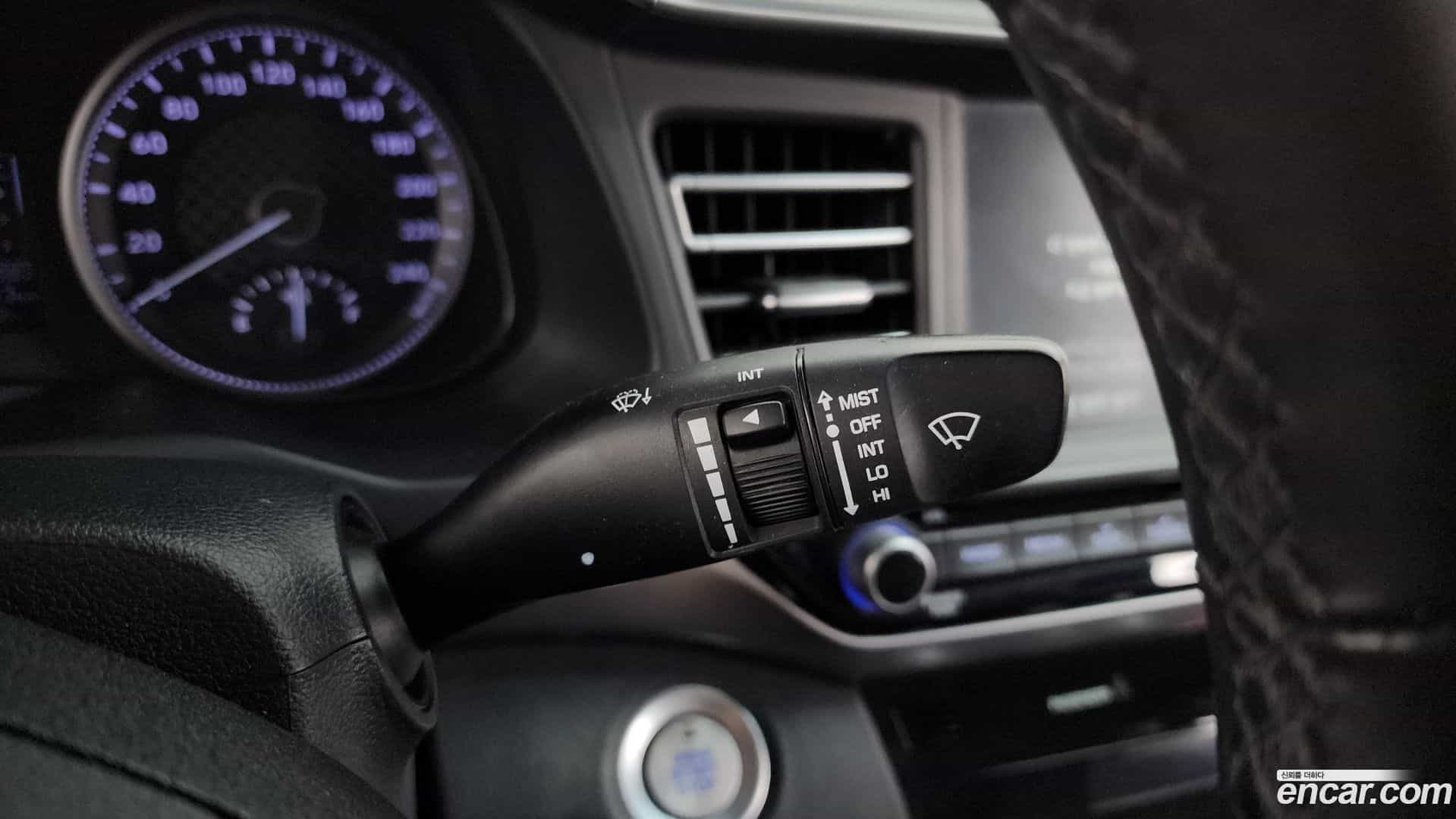 AVANTE Hyundai 2019.7-OPTION-022