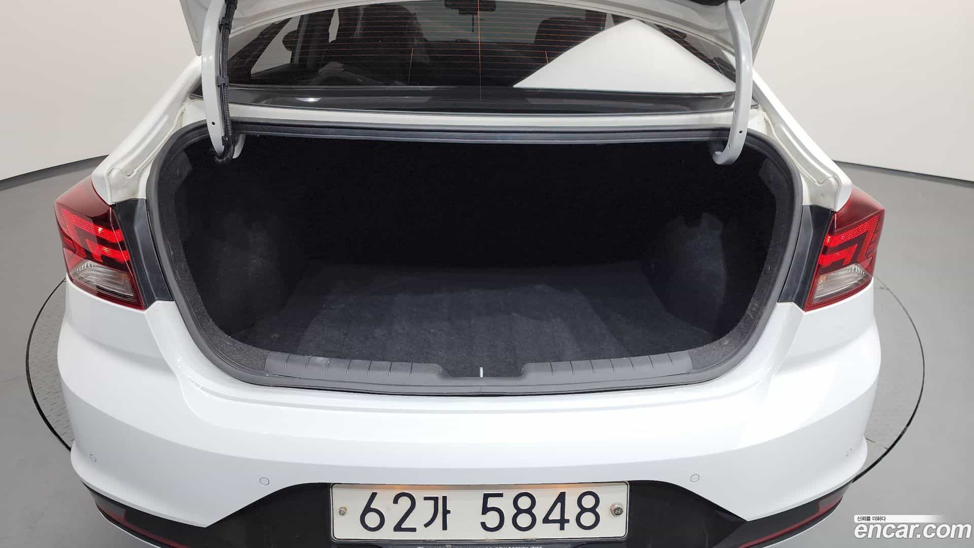 AVANTE Hyundai 2019.7-OPTION-024