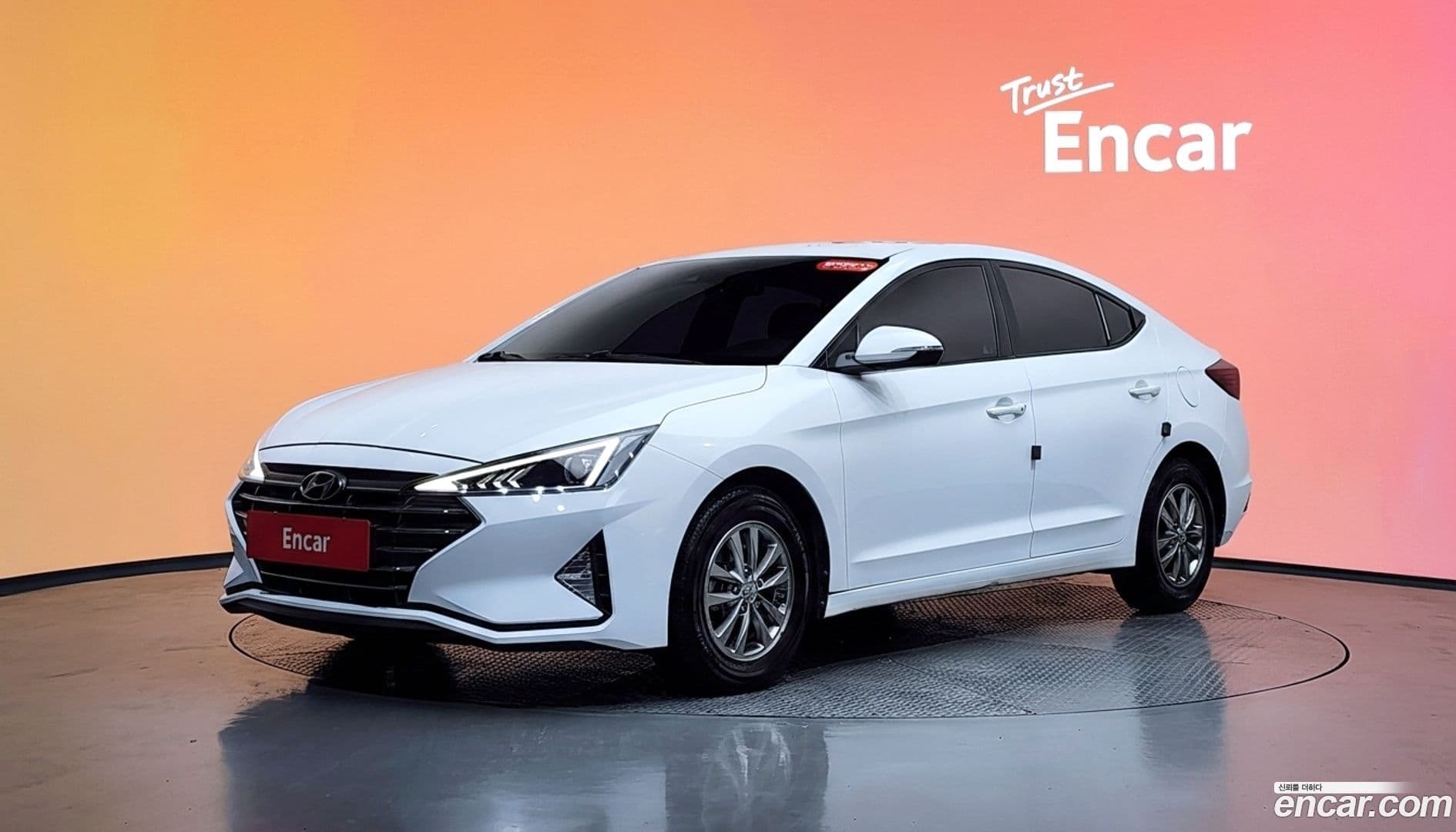 Main__Slider__Photo:AVANTE Hyundai 2019.7-0