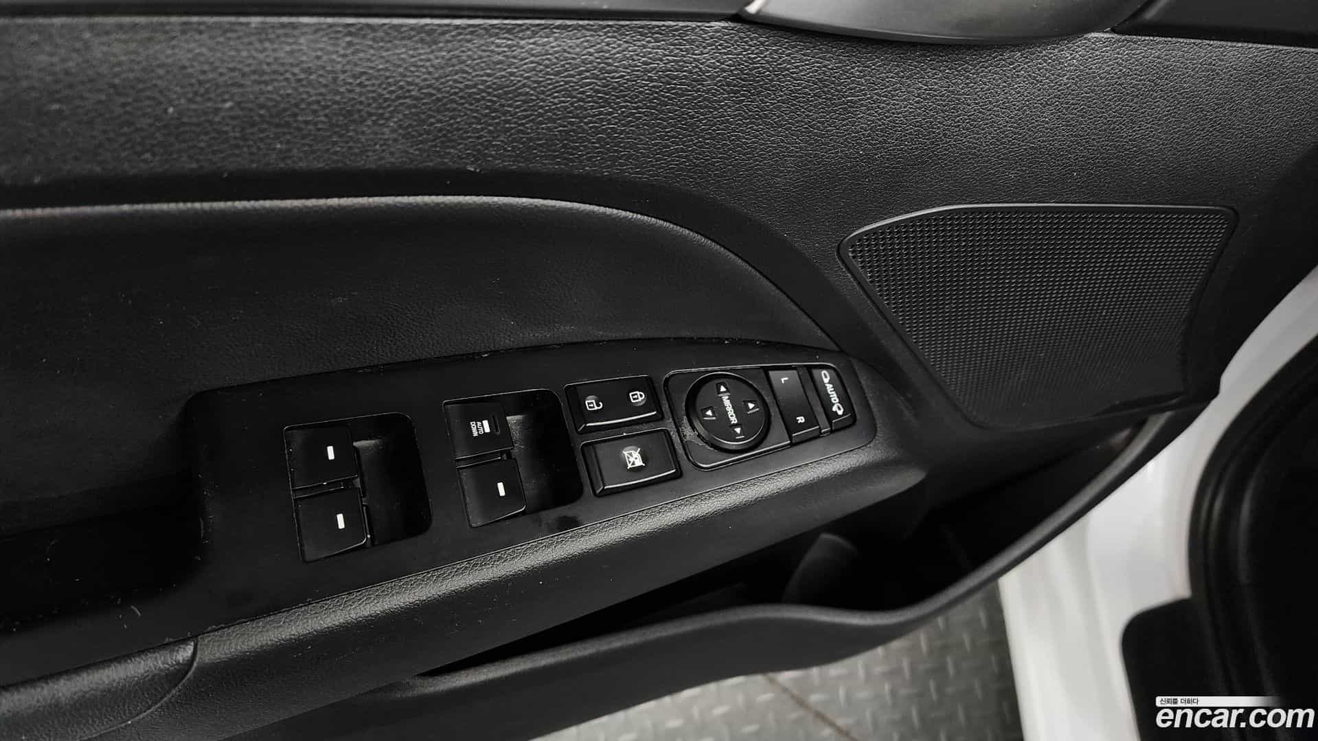 AVANTE Hyundai 2019.7-OPTION-042
