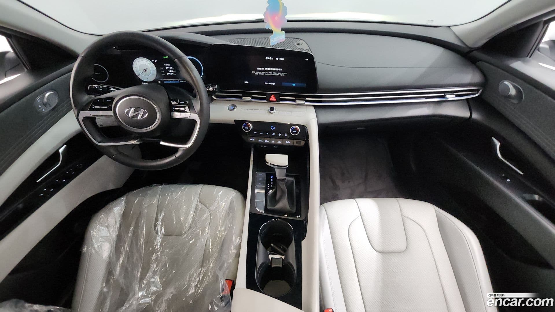 Main__Slider__Photo:AVANTE Hyundai 2022.6-6